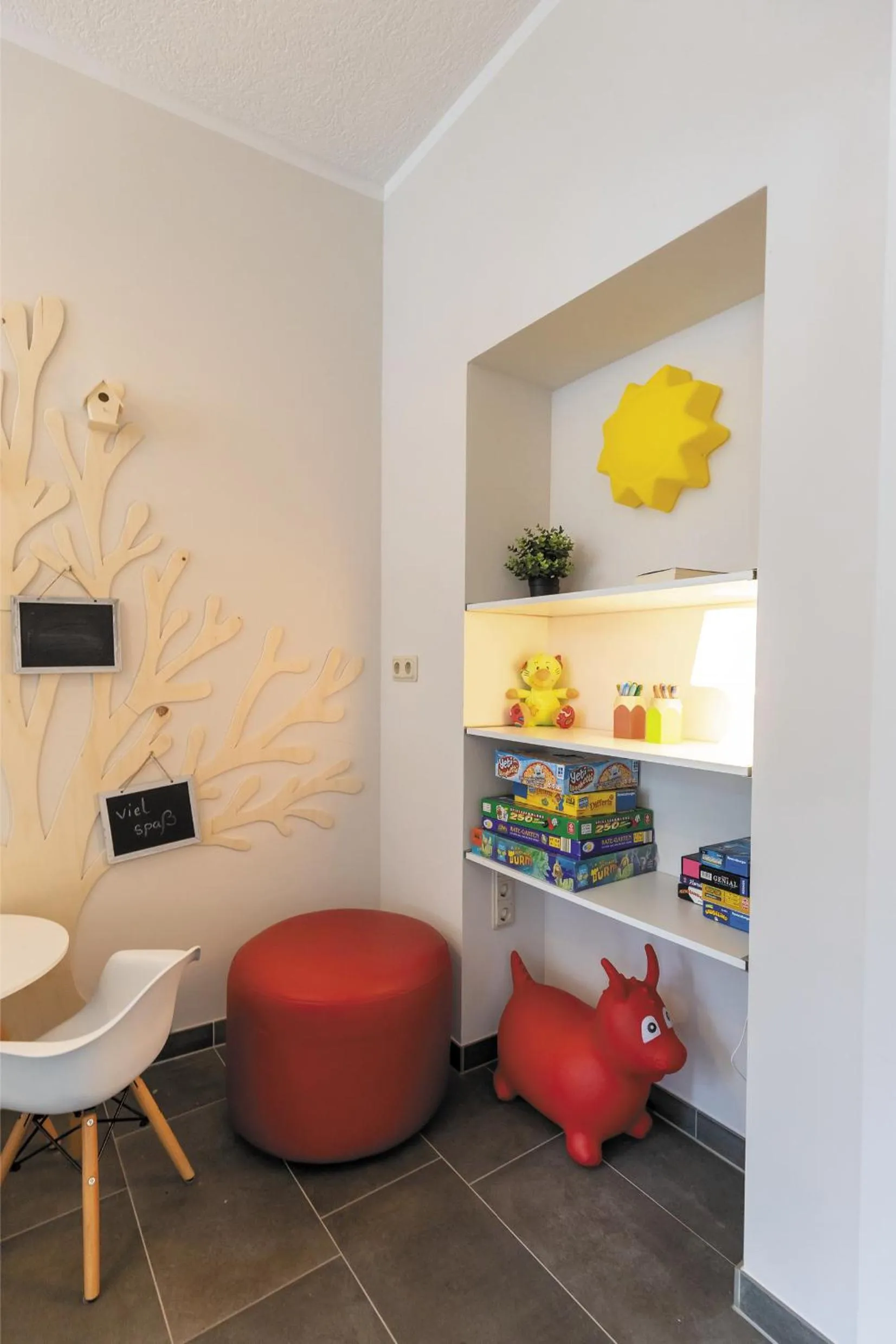 children in Hotel Garni " Am Domplatz"