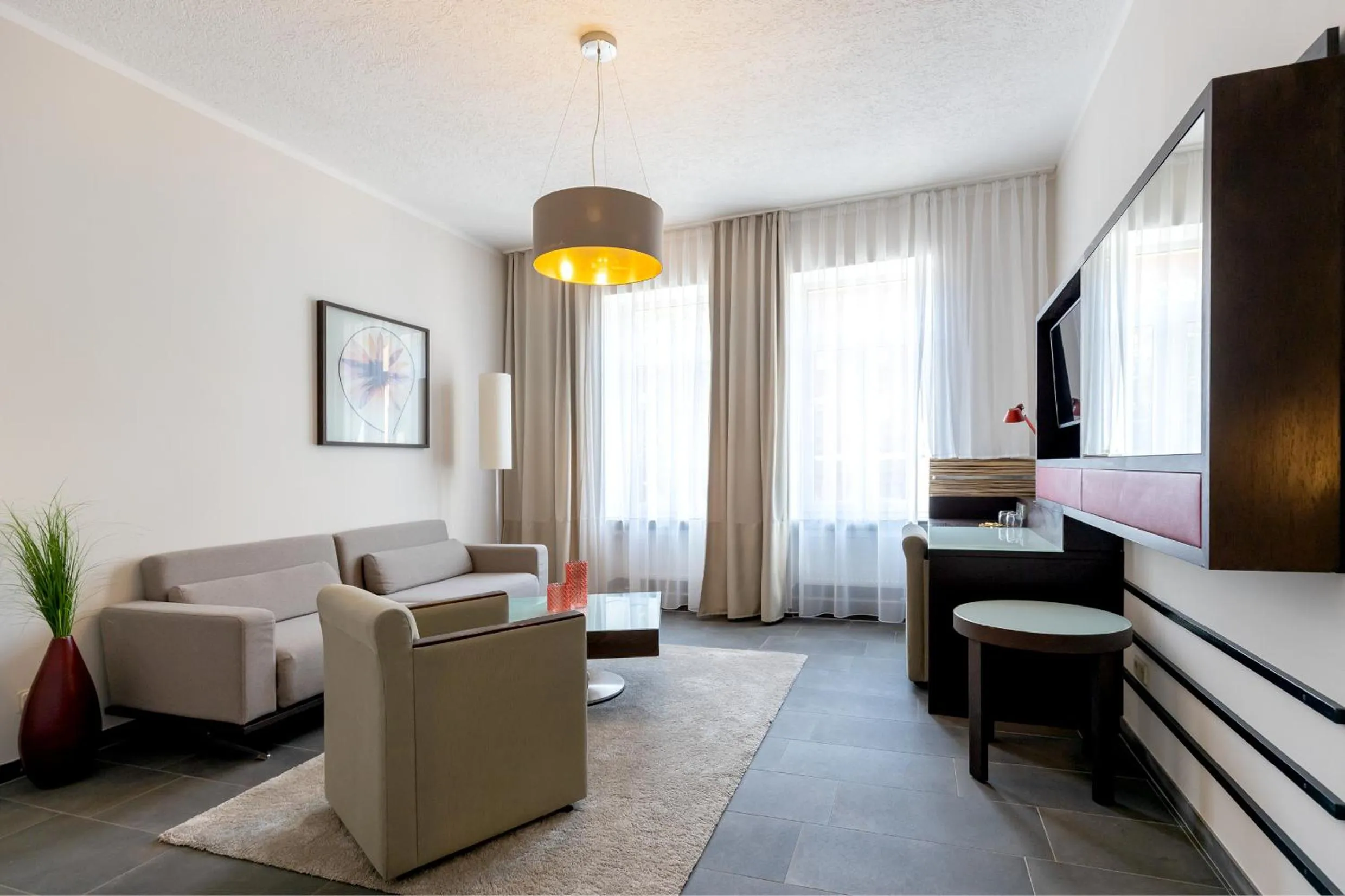 Living room, Bed in Hotel Garni " Am Domplatz"