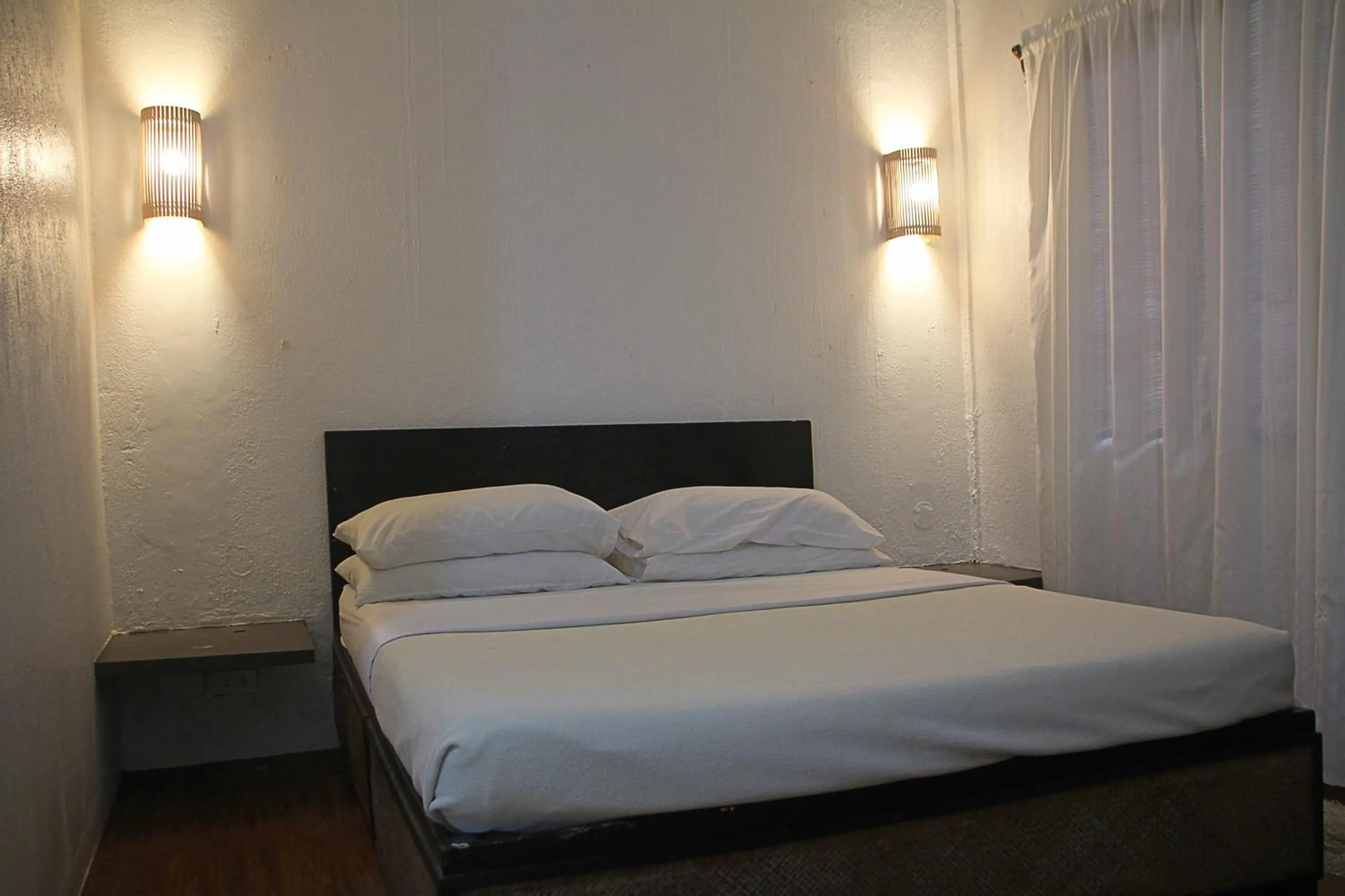 Bed in Lazy Dog Bed & Breakfast