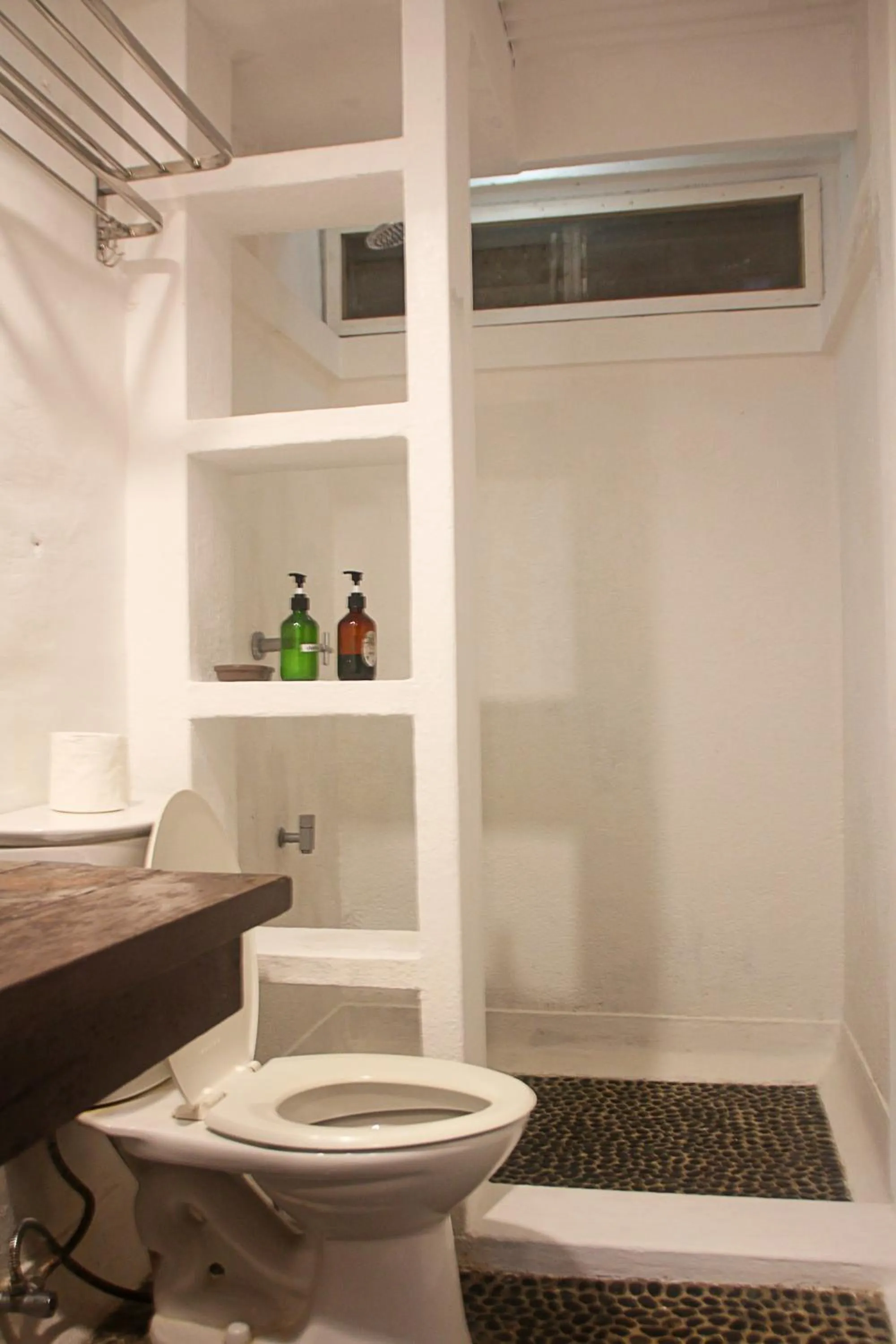 Shower in Lazy Dog Bed & Breakfast