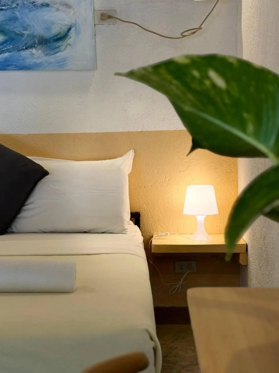 Bed in Lazy Dog Bed & Breakfast