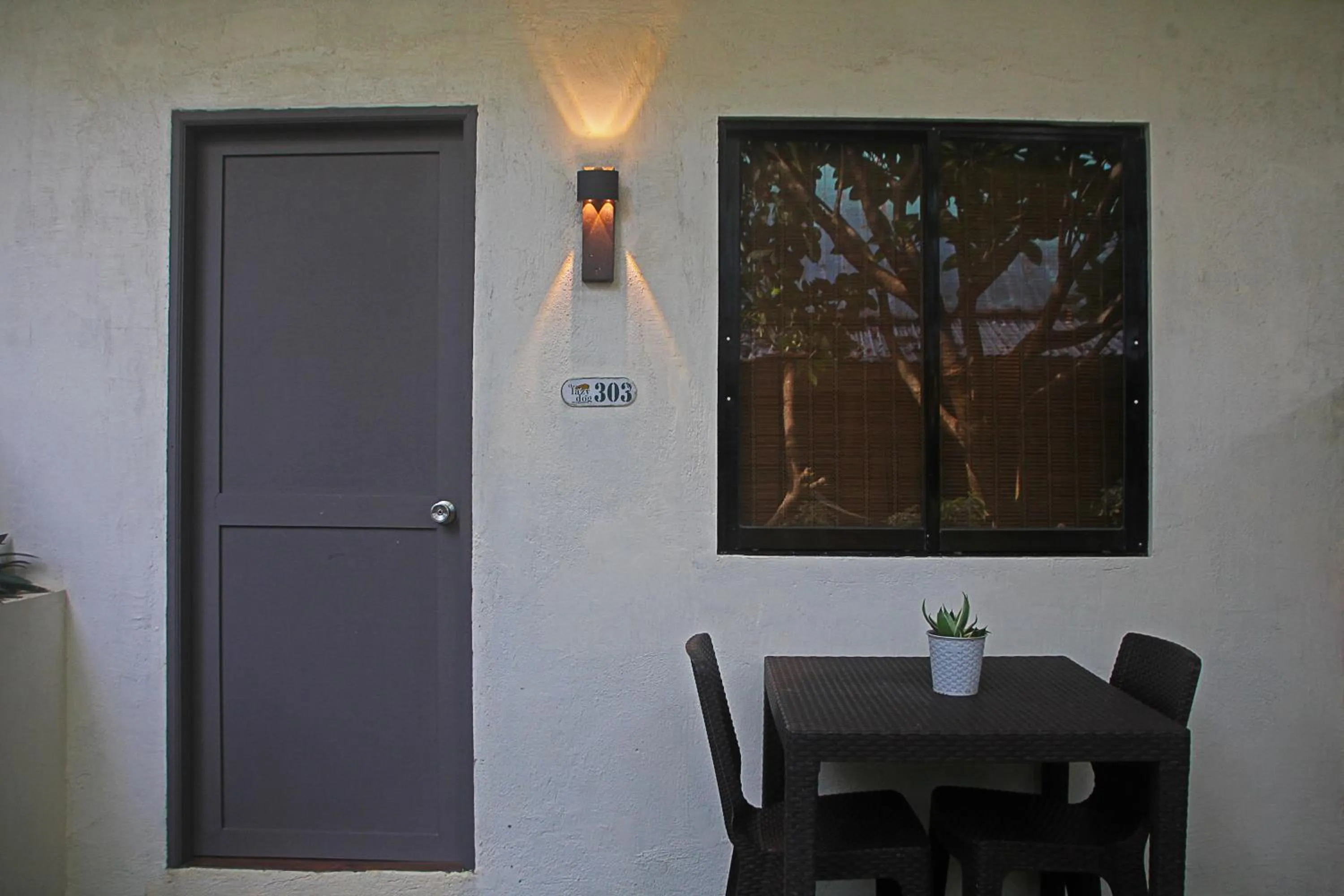 Lazy Dog Bed & Breakfast