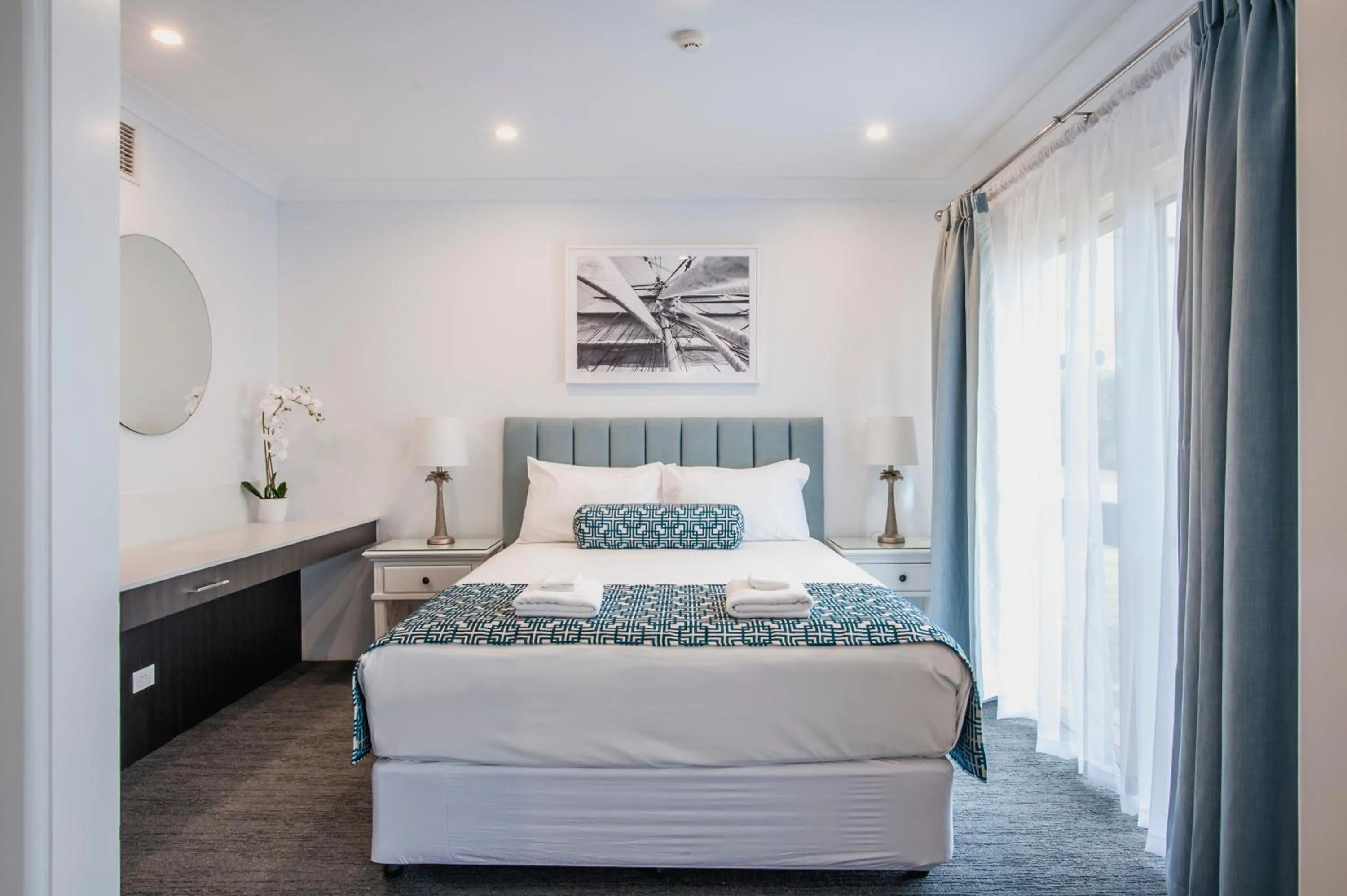 Bedroom, Bed in Marina Hotel