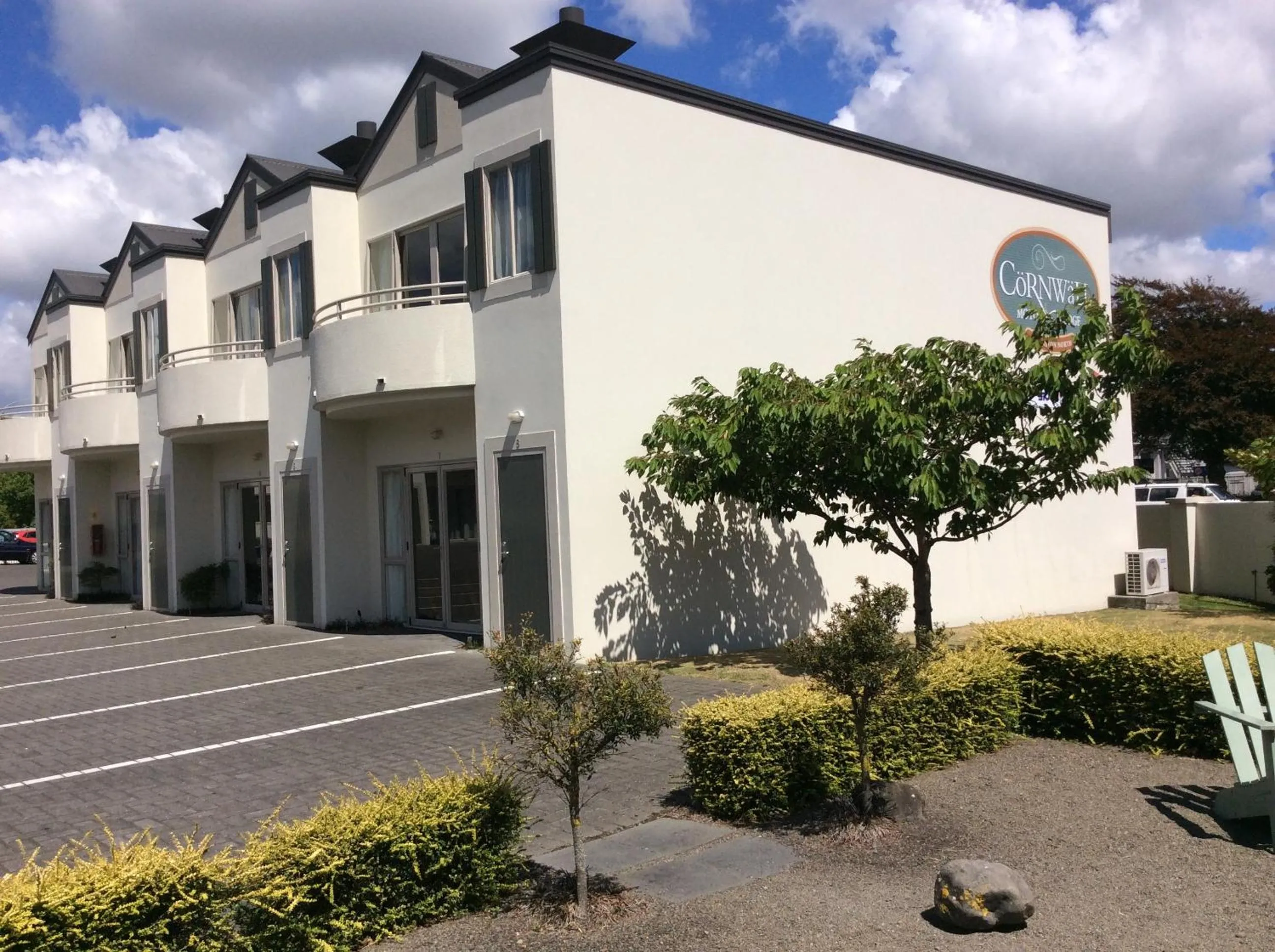 Facade/entrance in Cornwall Motor Lodge