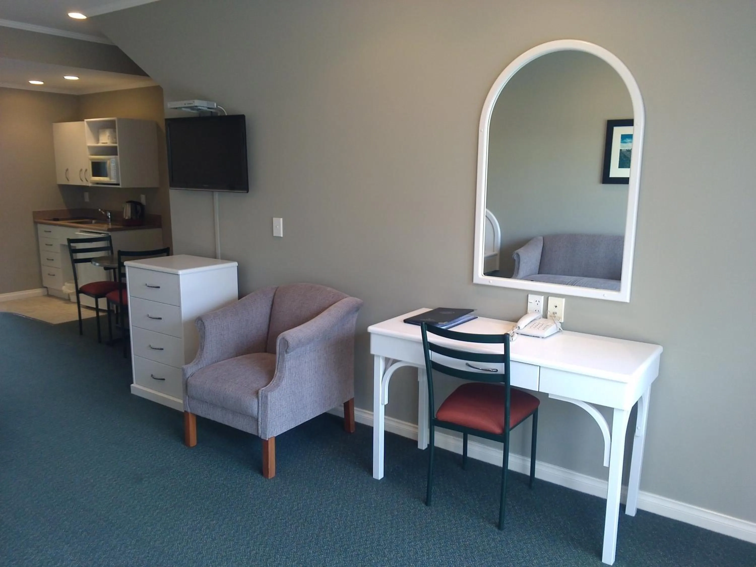 Decorative detail in Cornwall Motor Lodge