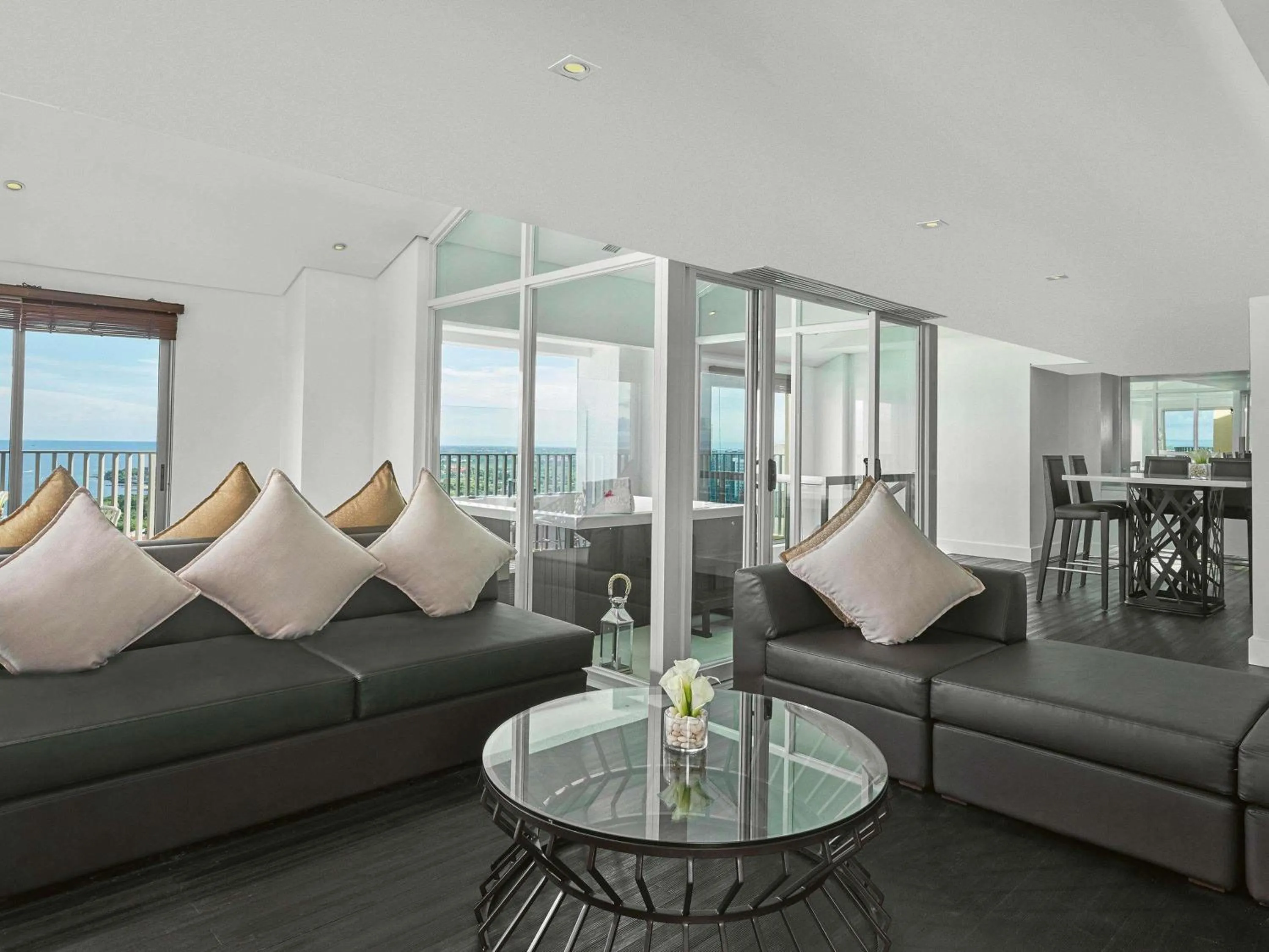 Bedroom in Mövenpick Hotel Mactan Island Cebu