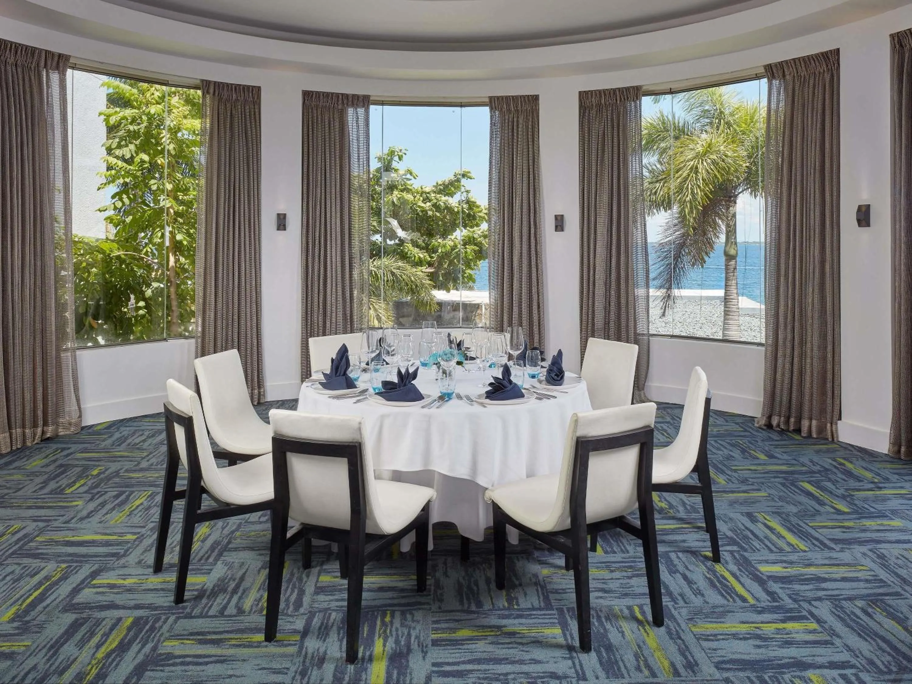 Restaurant/places to eat in Mövenpick Hotel Mactan Island Cebu