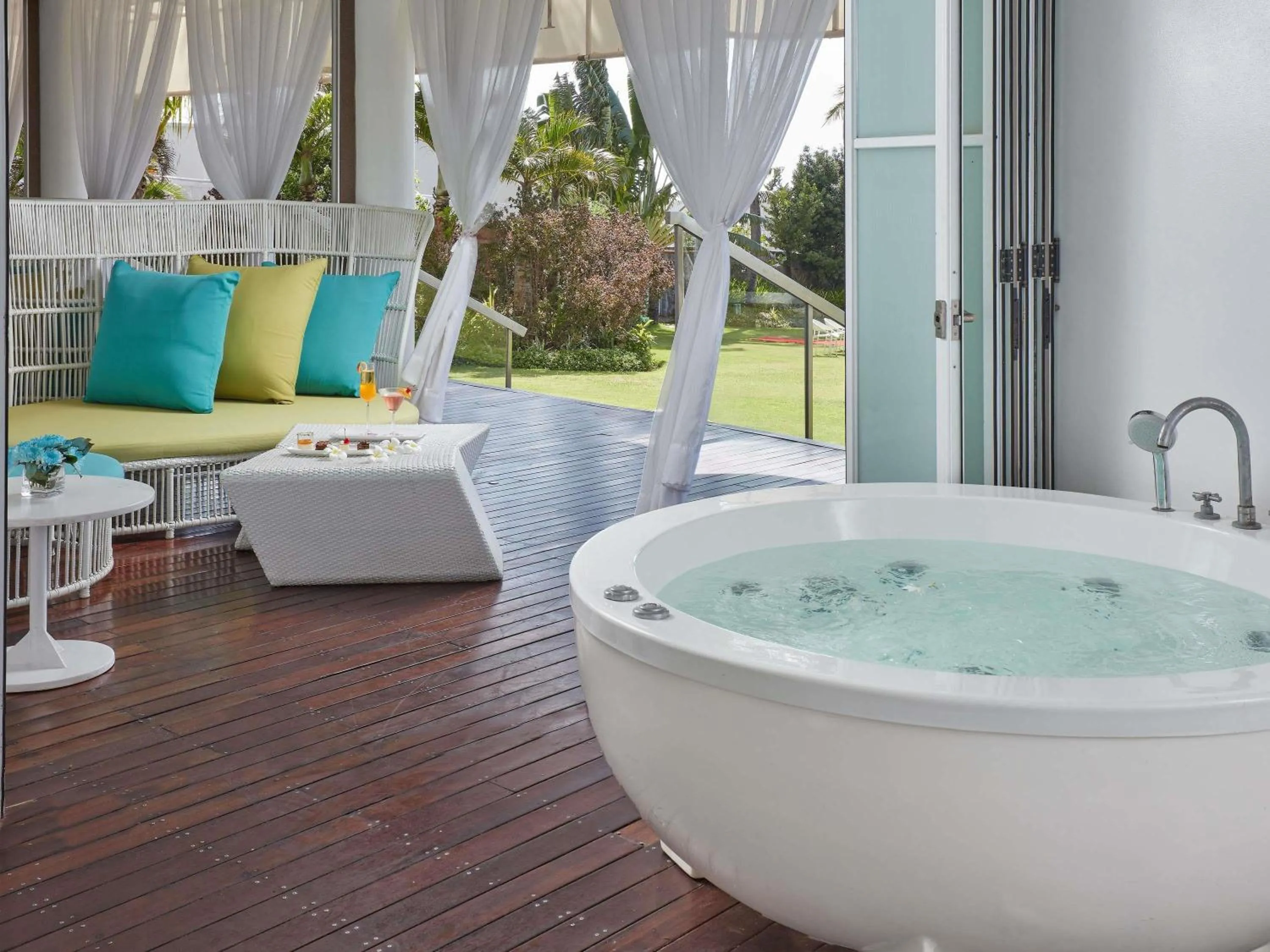 Restaurant/places to eat in Mövenpick Hotel Mactan Island Cebu