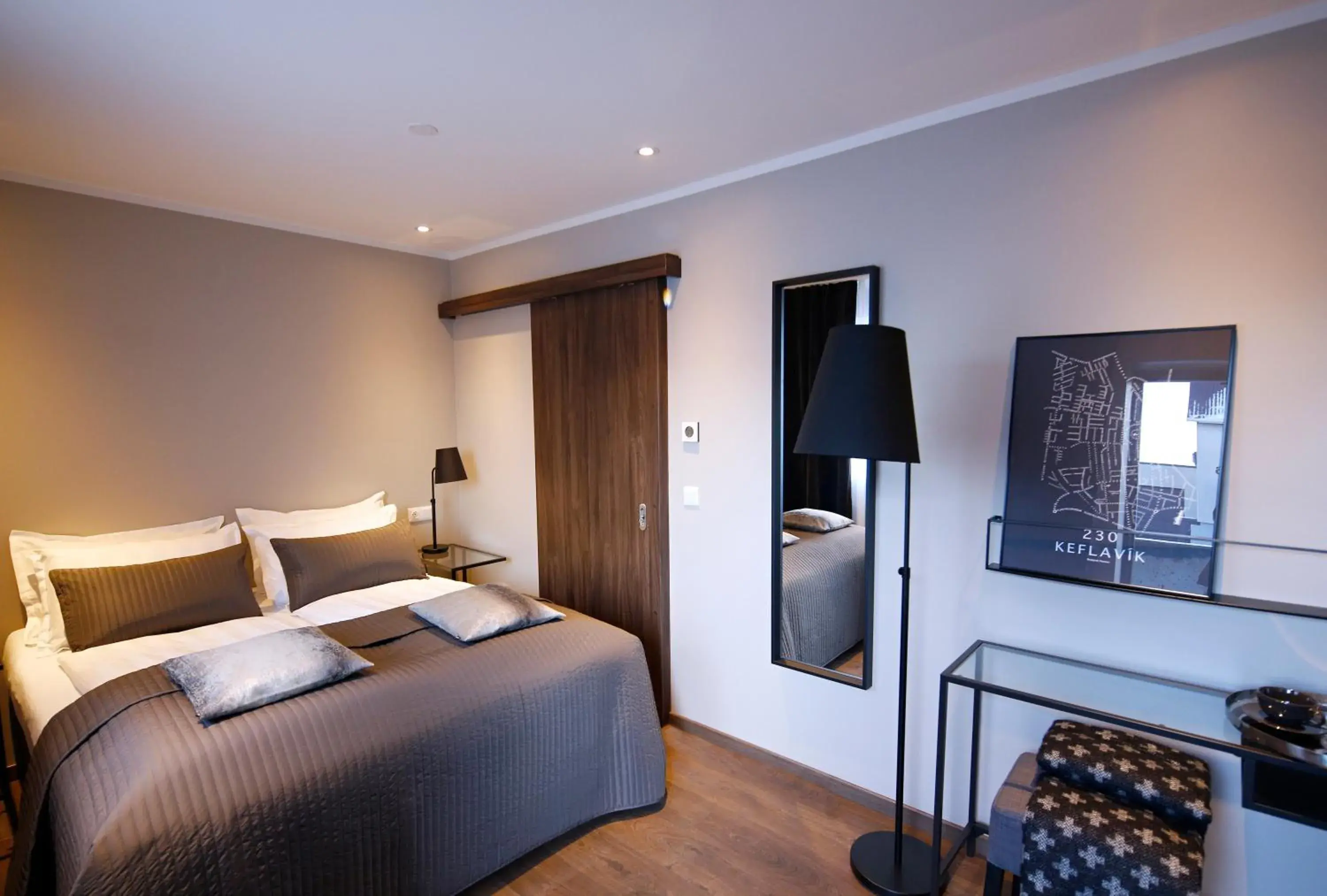 Double Room with Private Bathroom in Keflavik Micro Suites Double Room with Private Bathroom in Keflavik Micro Suites