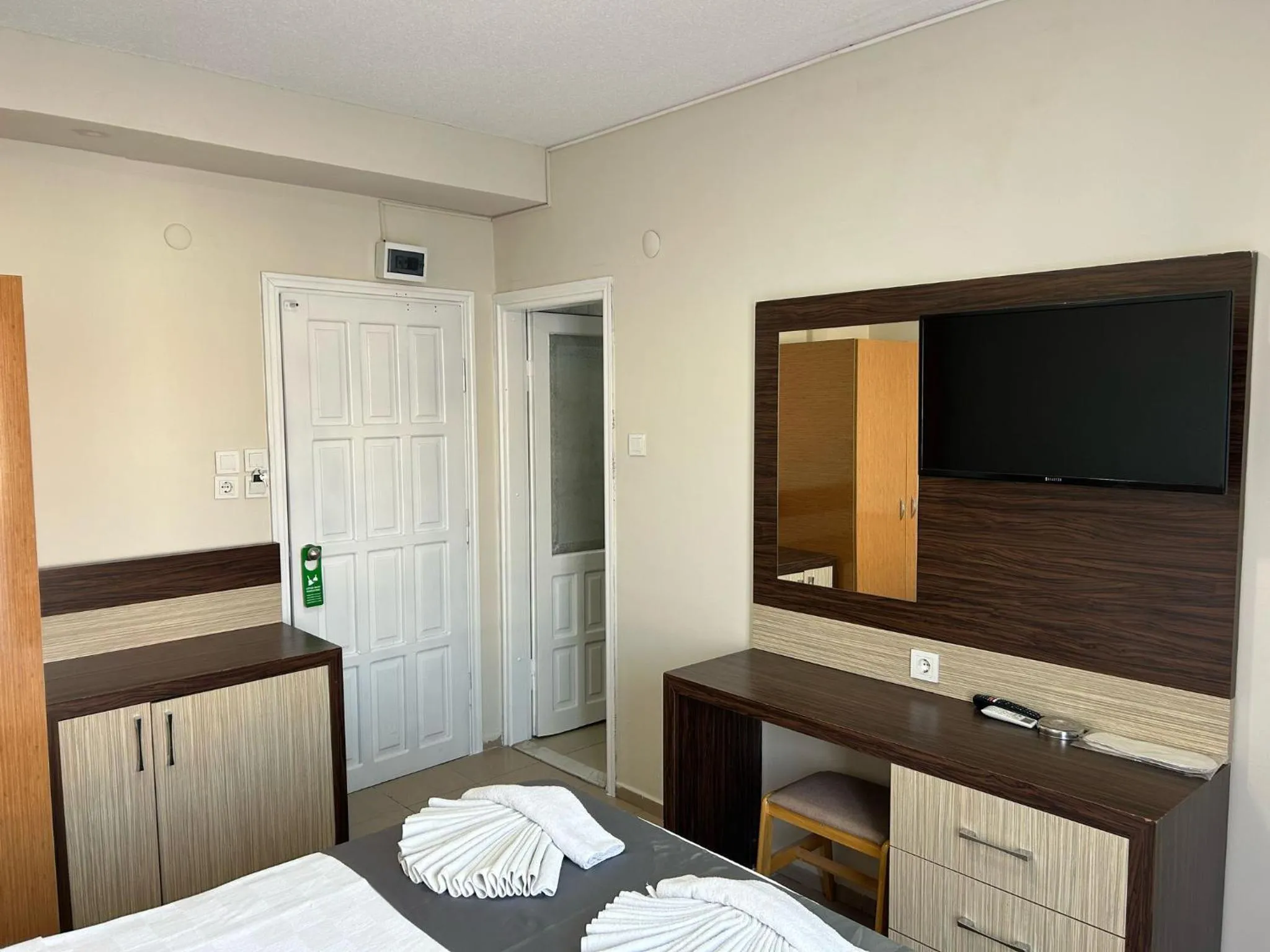 Bed in Rosella Hotel