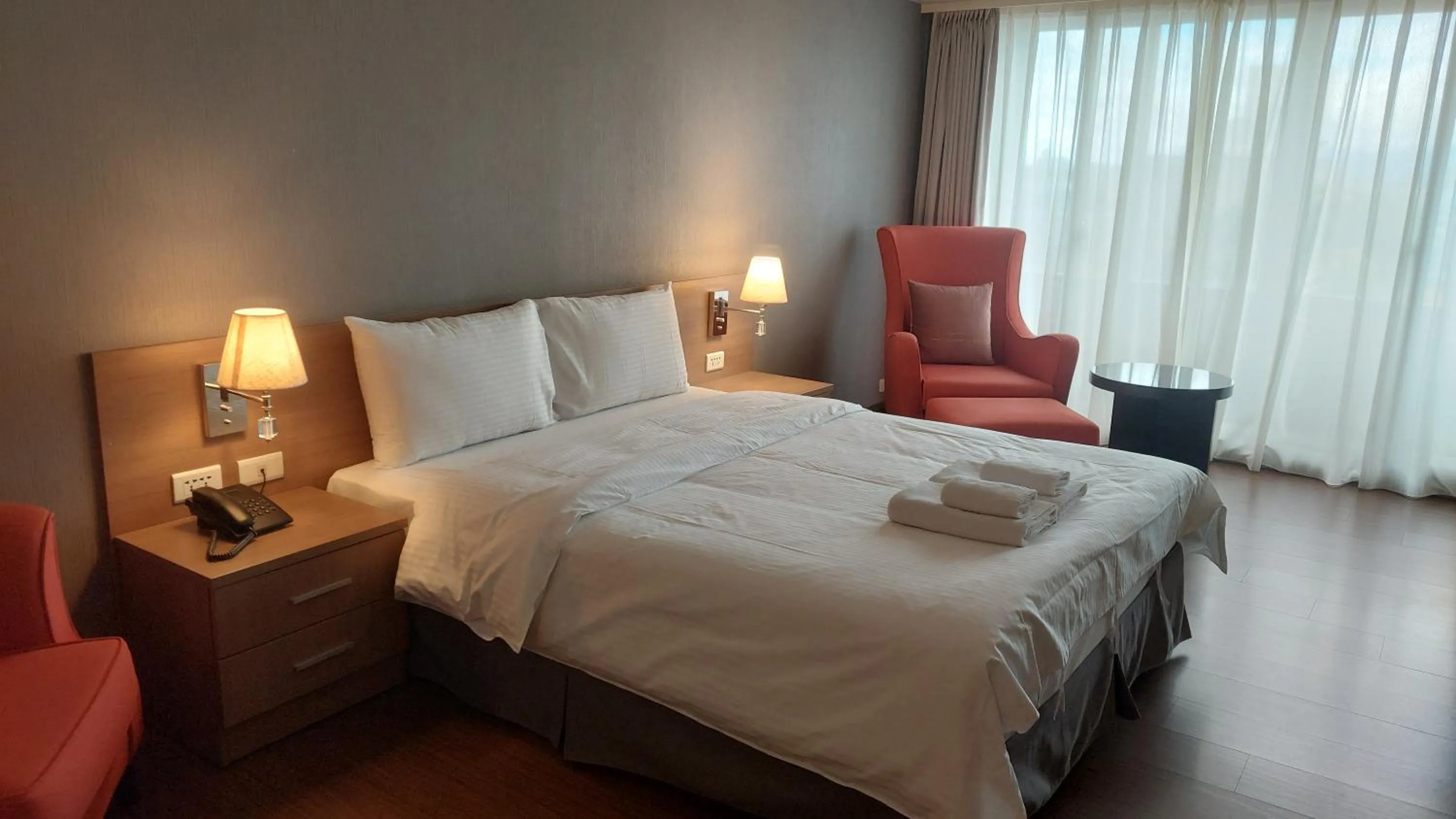 room service, Bed in Sky19 Hotel