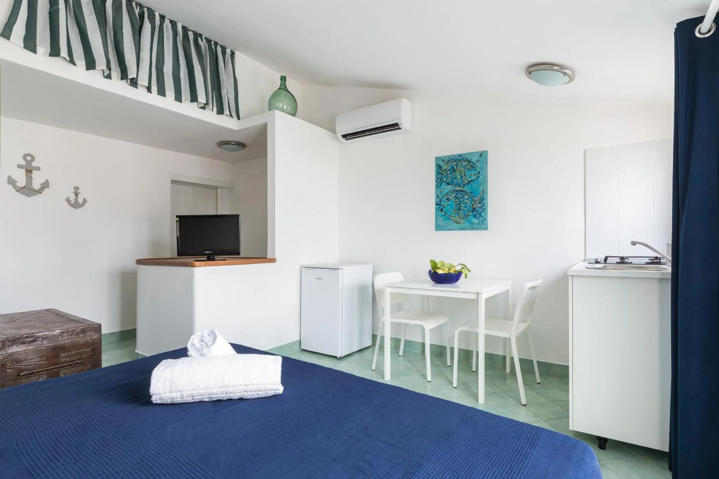 Photo of the whole room, Bed in La rosa dei venti