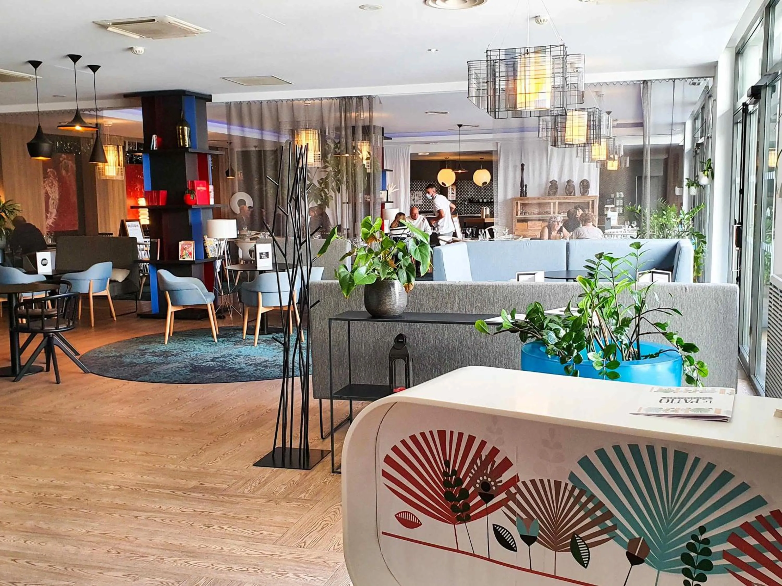 Restaurant/places to eat in Novotel Avignon Centre