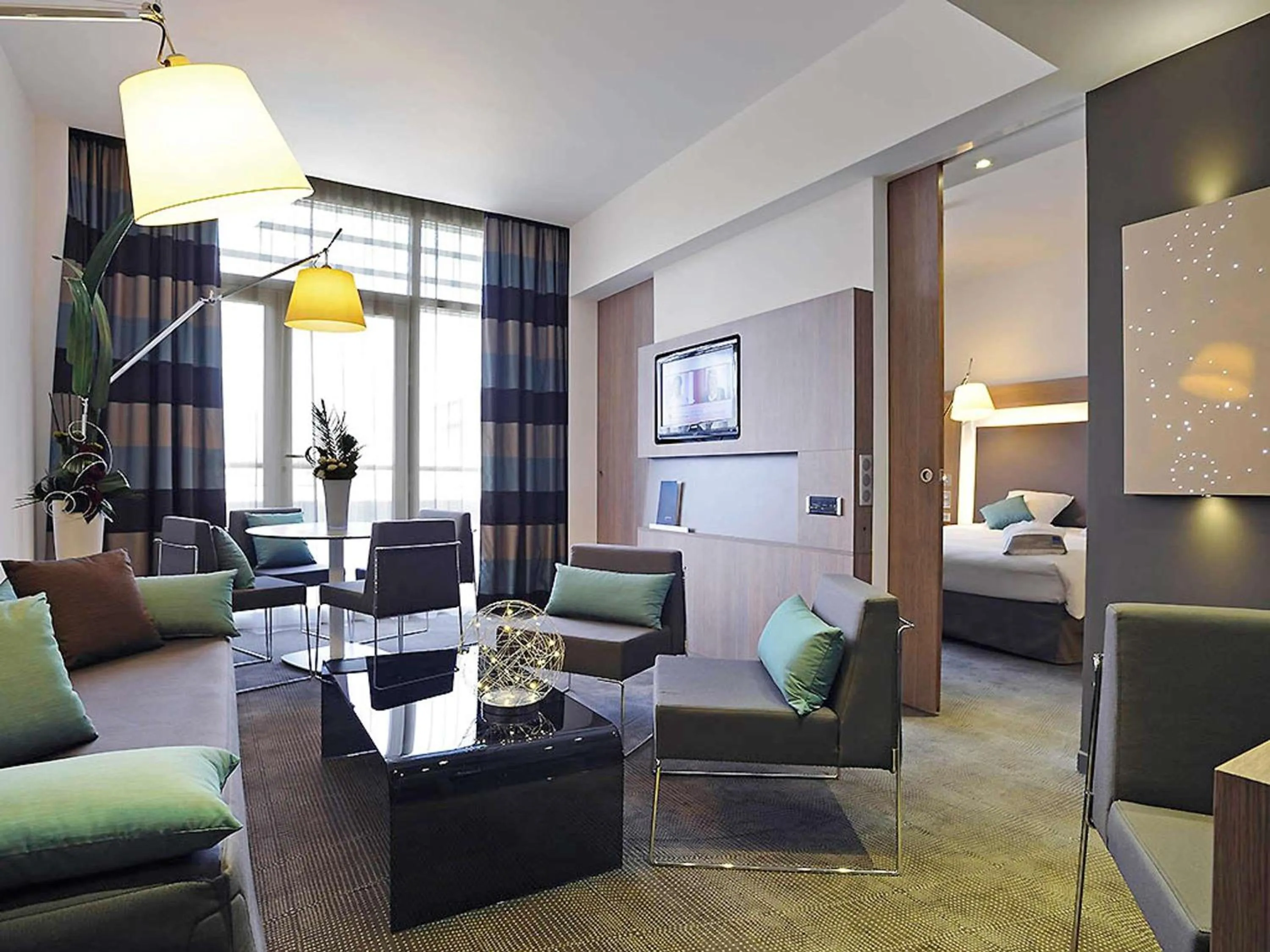 Bedroom in Novotel Avignon Centre