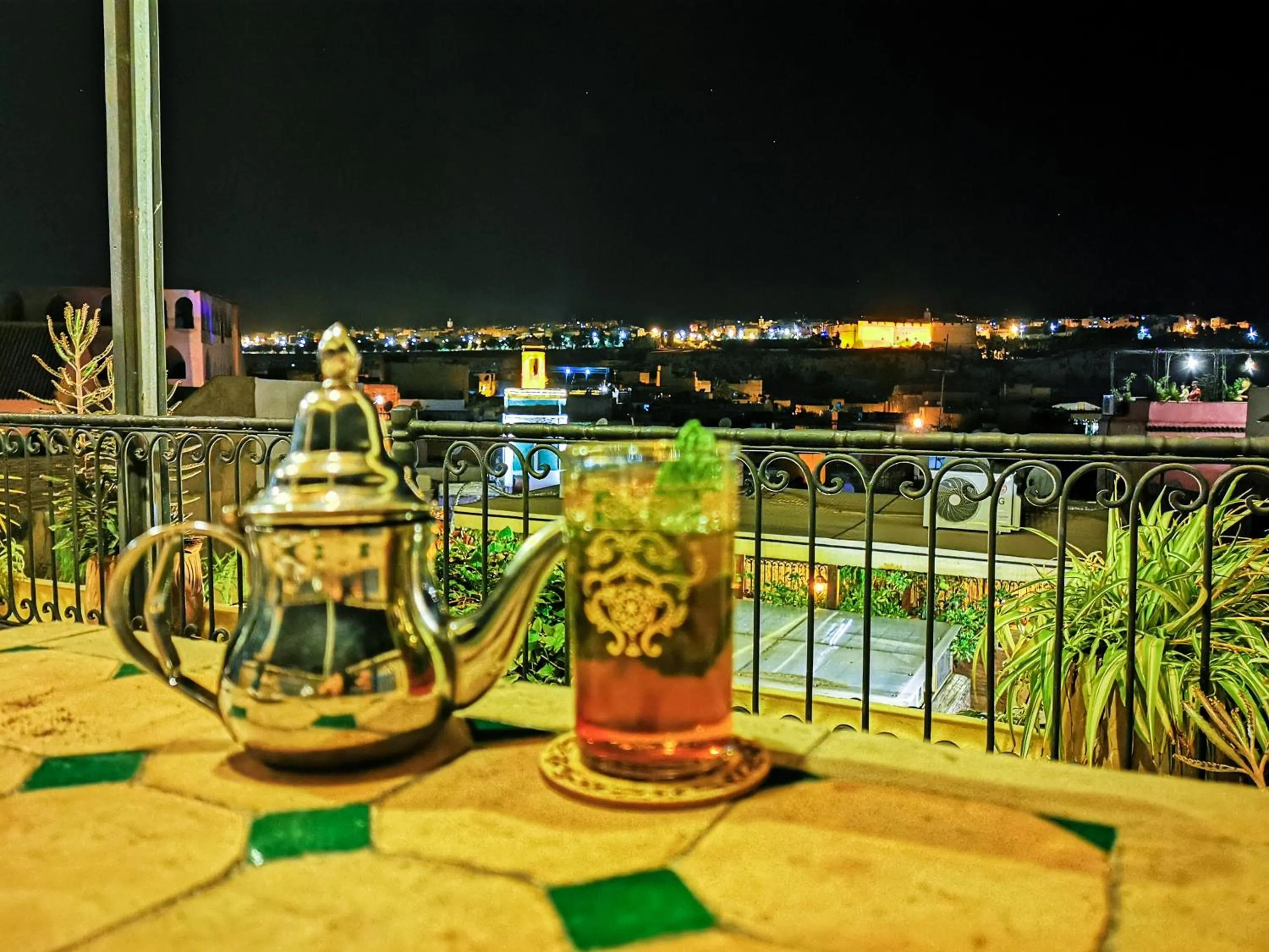 Night in Riad Farah