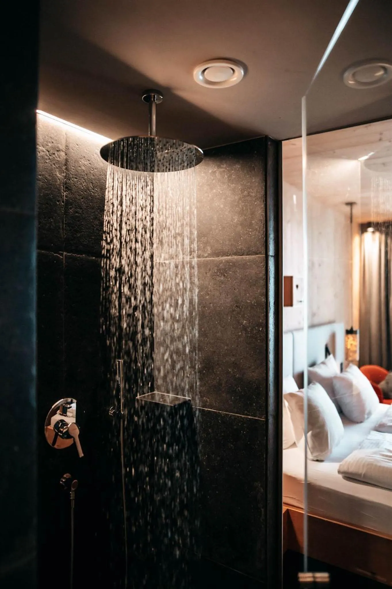 Shower, Bed in Werdenfelserei