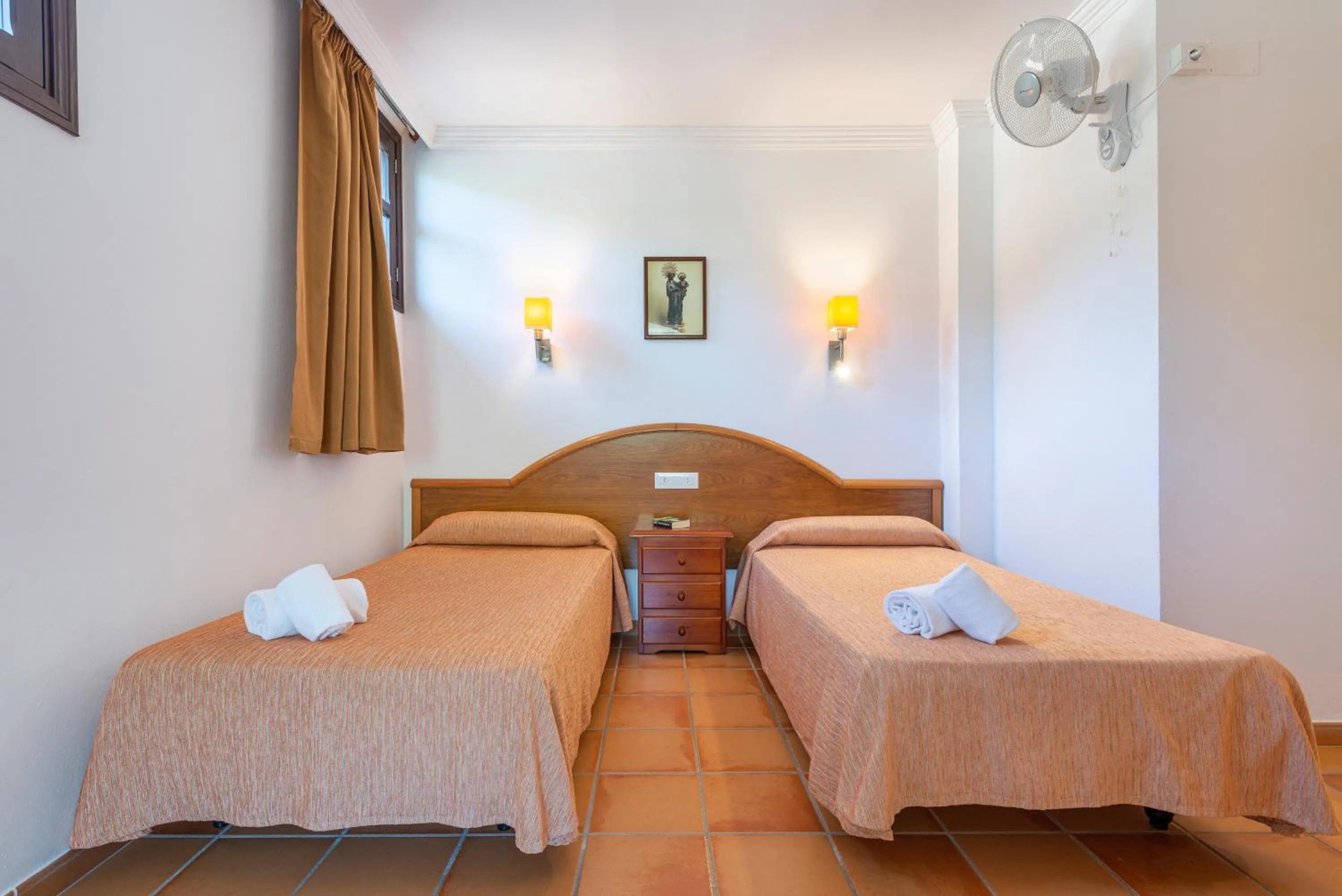 Photo of the whole room, Bed in Santuari de Lluc