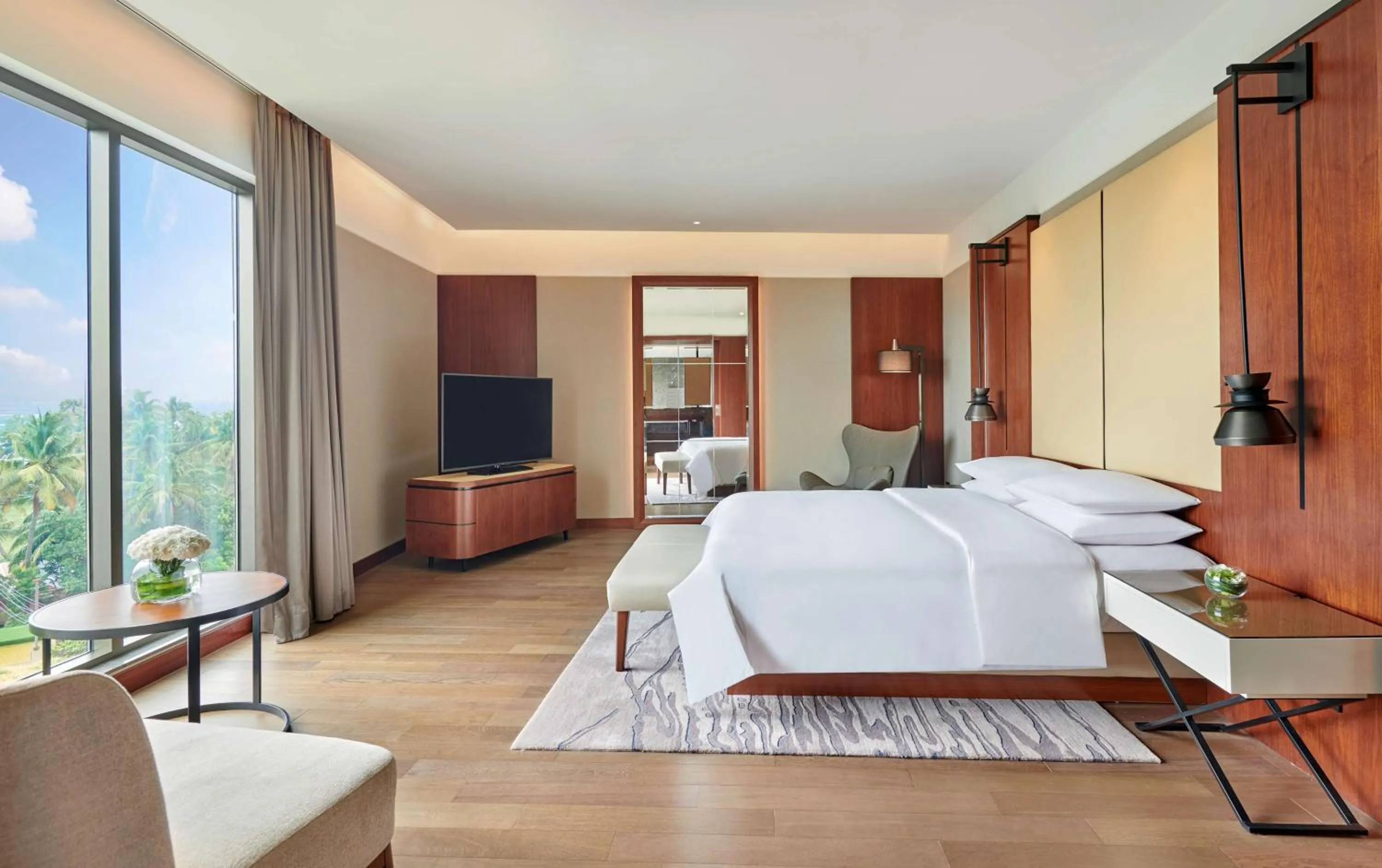 Photo of the whole room, Bed in Grand Hyatt Kochi Bolgatty