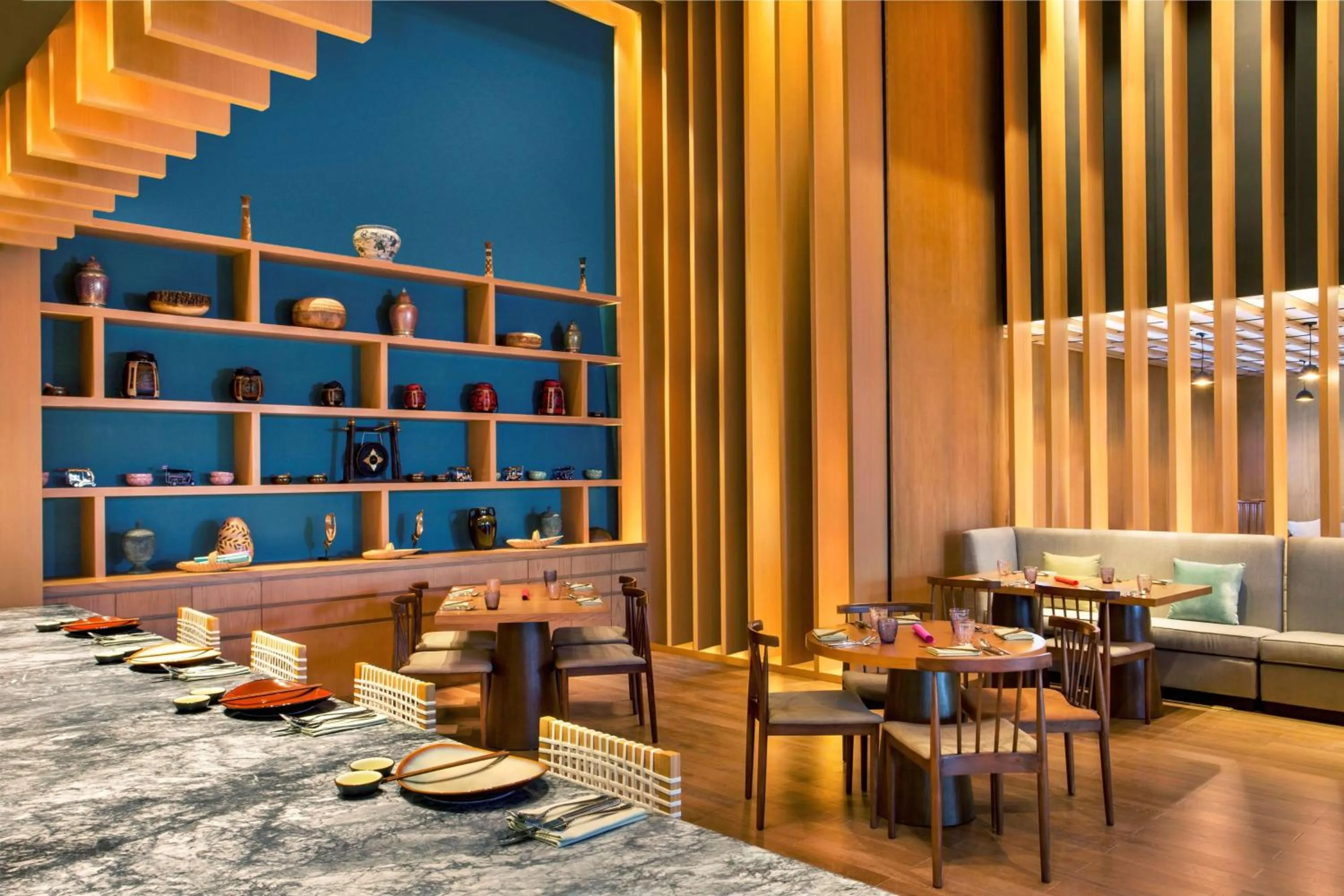Restaurant/places to eat in Grand Hyatt Kochi Bolgatty