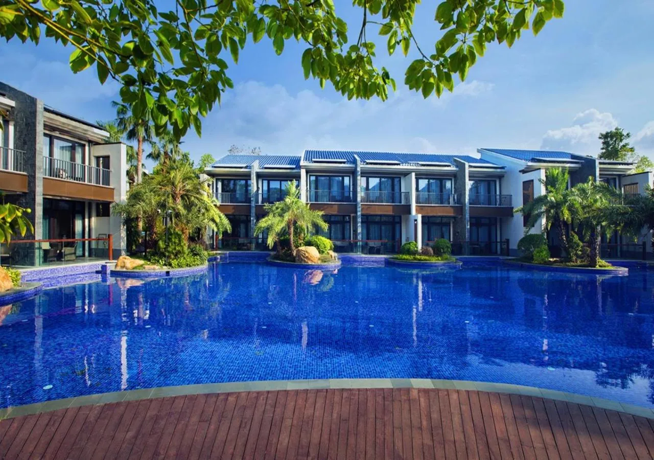 Pool view in Seaview Resort Xiamen