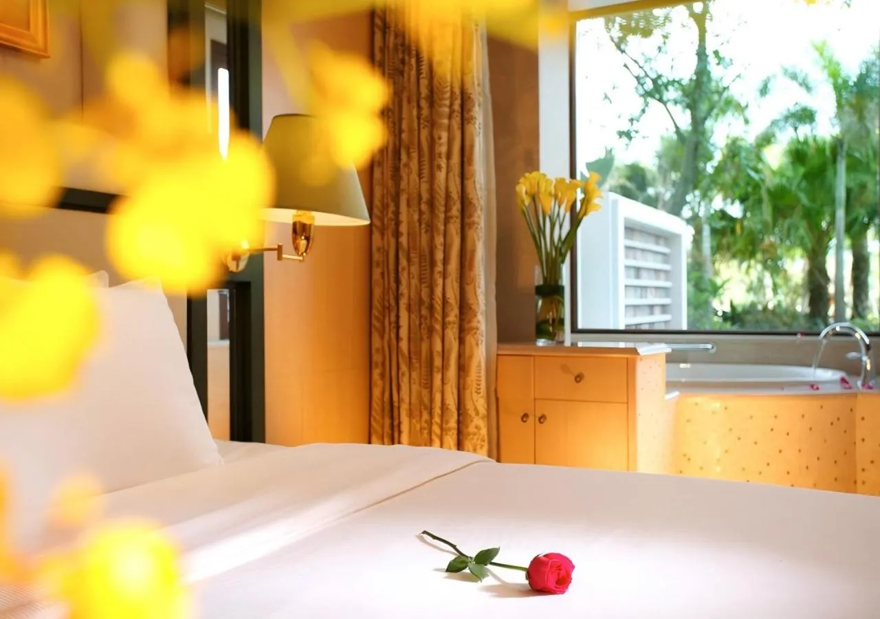 Bedroom, Bed in Seaview Resort Xiamen