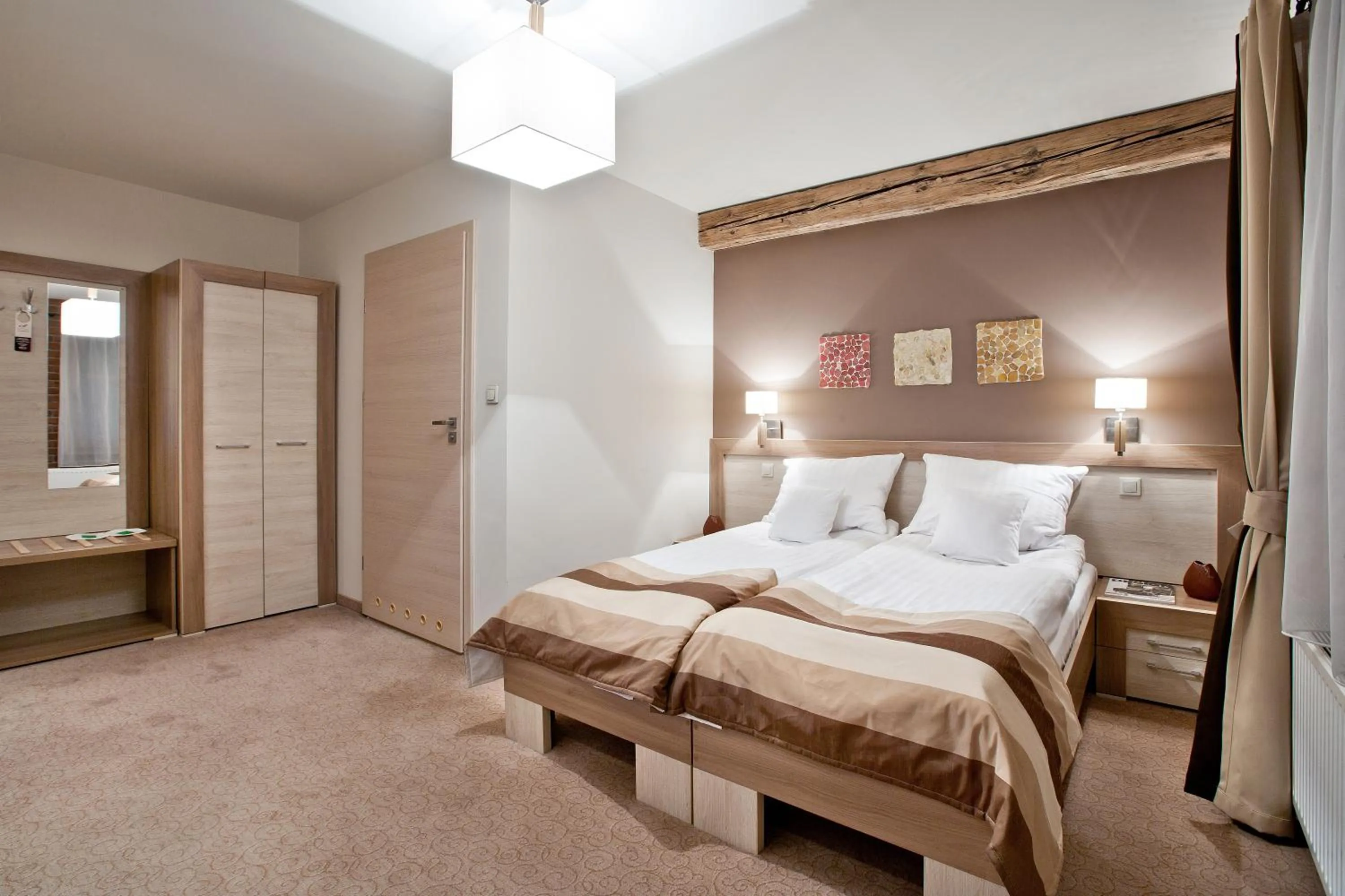 Bed in Hotel Stara Kamienica