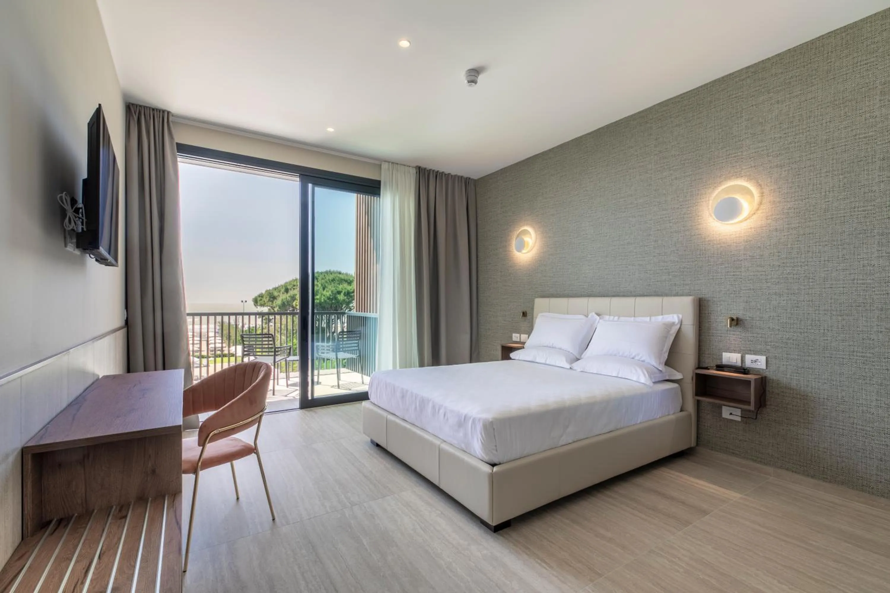 Junior Suite with Sea View in Hotel Gallia & Resort
