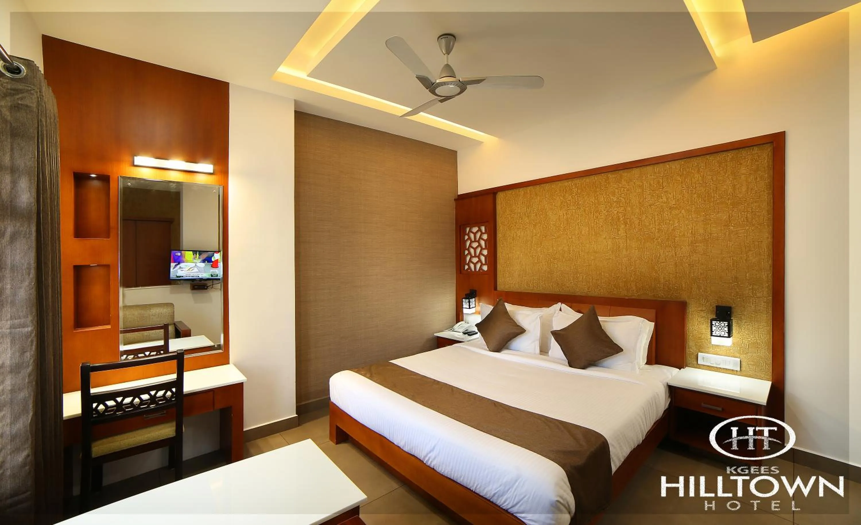 Bed in Kgees - Hill Town Hotel