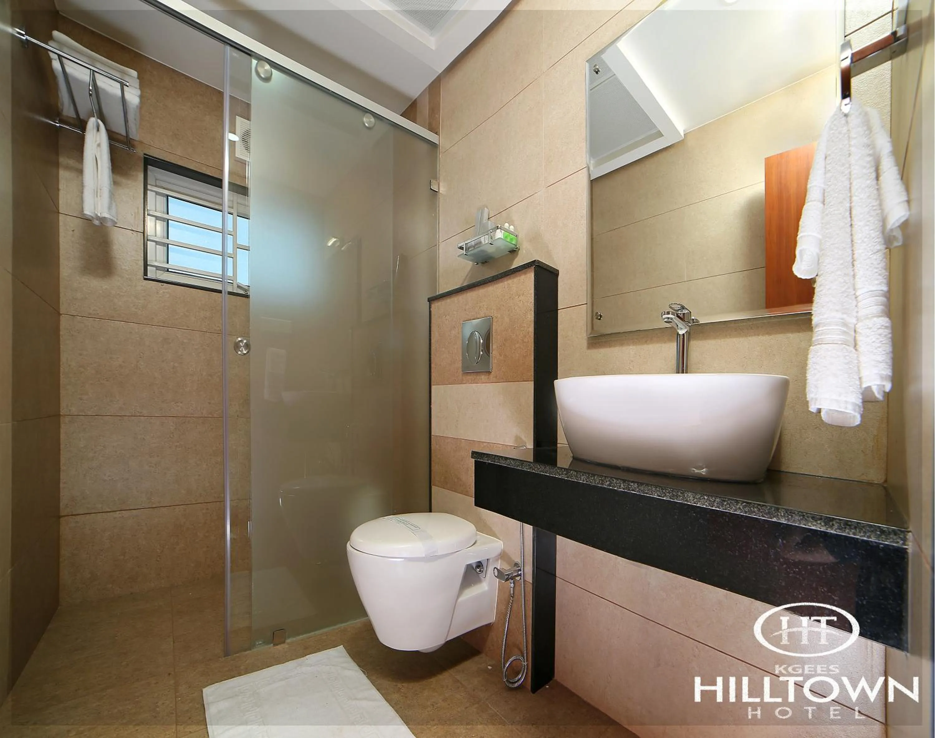 Shower in Kgees - Hill Town Hotel