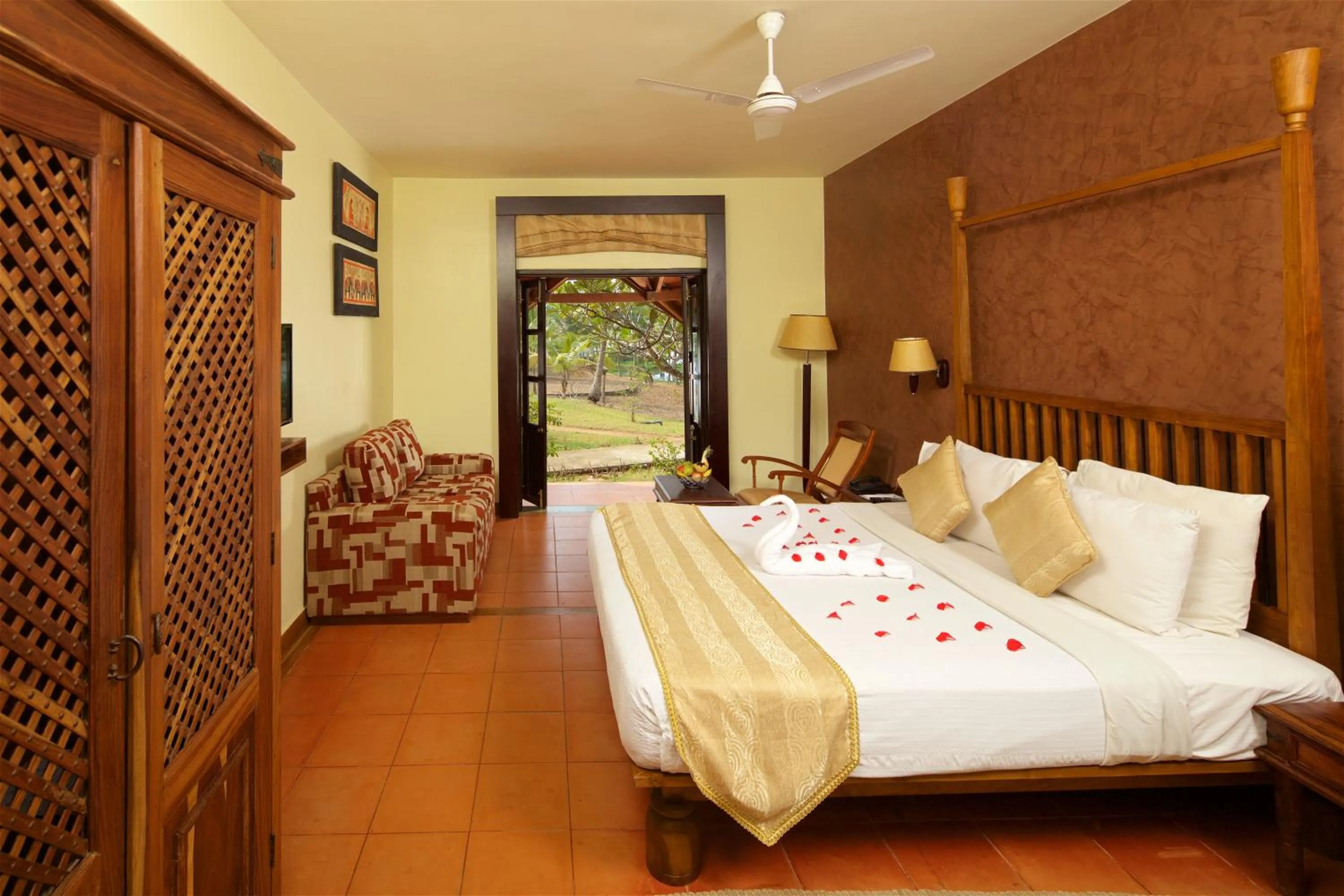 Photo of the whole room, Bed in Poovar Island Resort