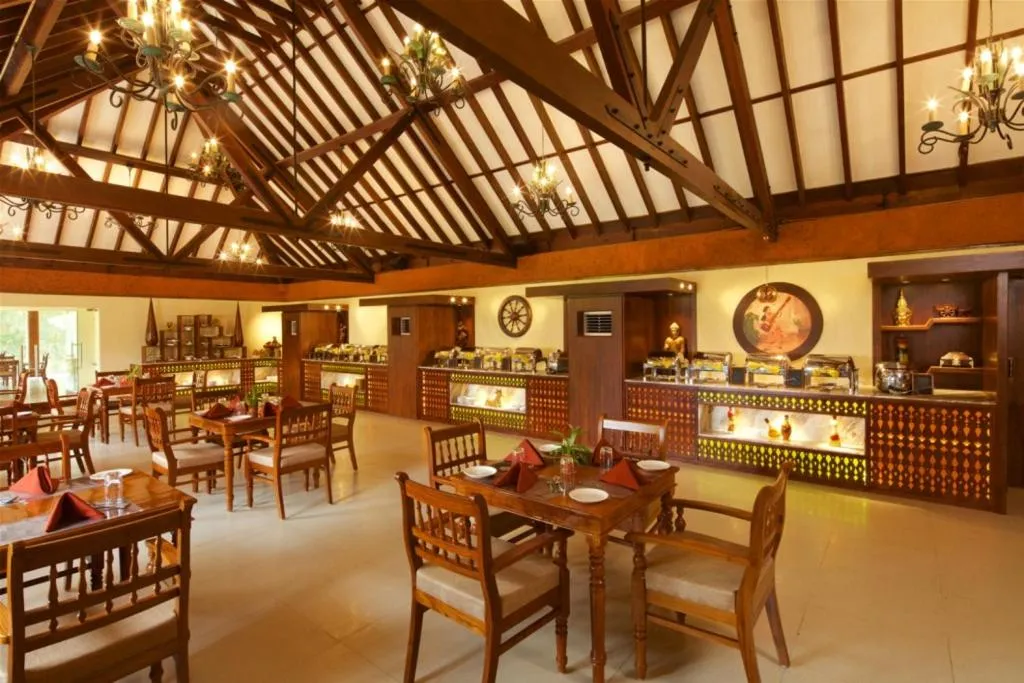 Restaurant/places to eat in Poovar Island Resort