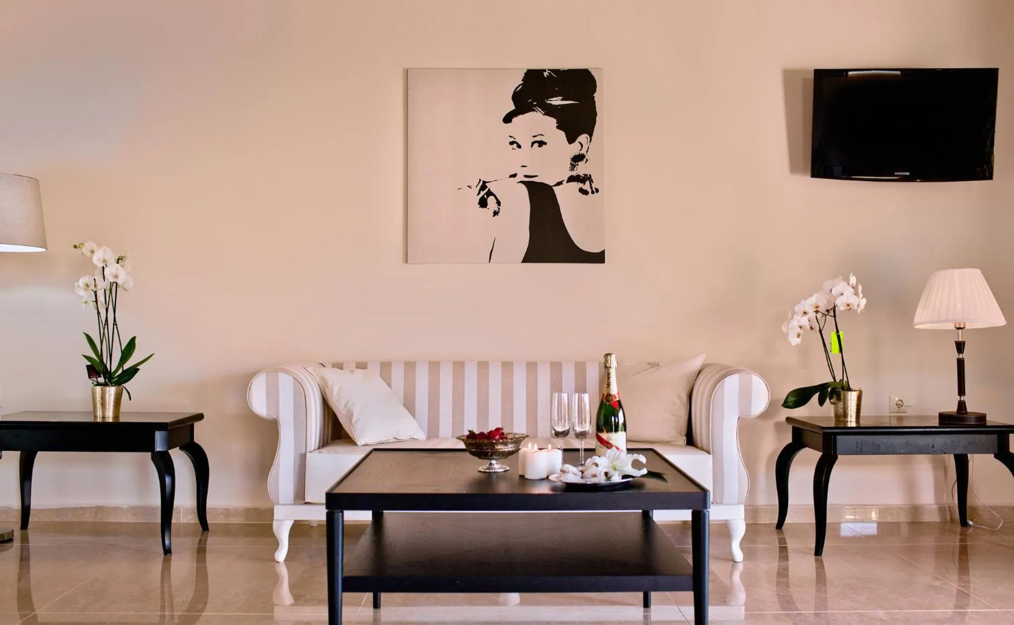 Seating area in Ornella Beach Resort & Villas