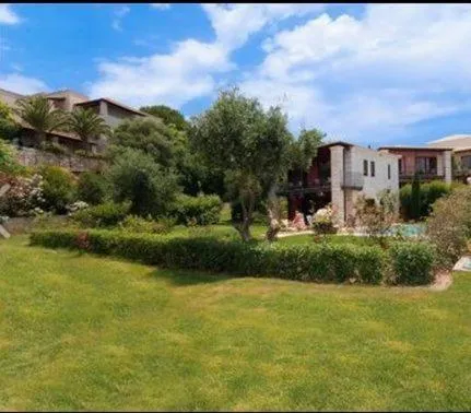 Garden in Ornella Beach Resort & Villas