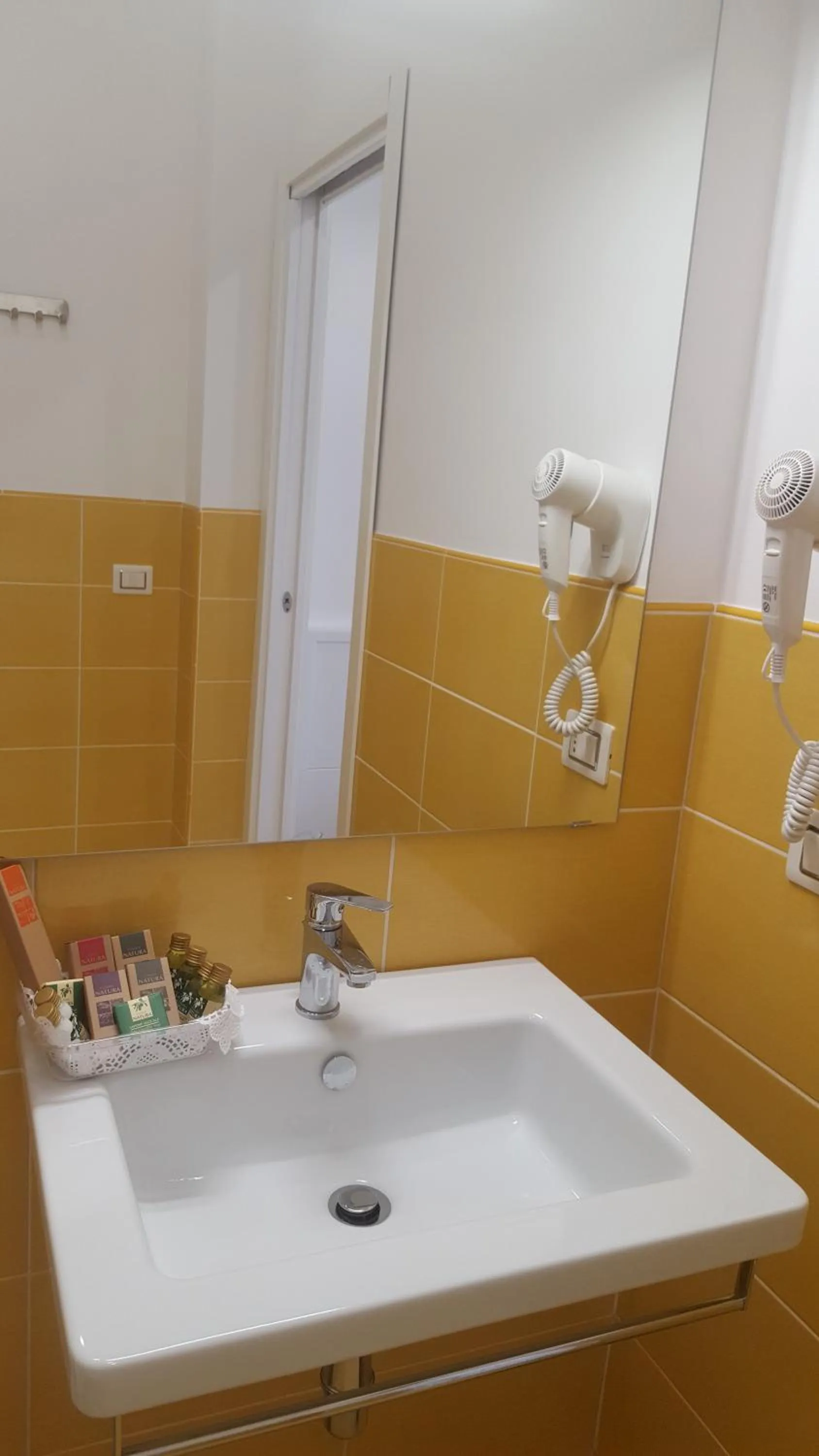 Bathroom in RESIDENZA BURMARIA Free Parking