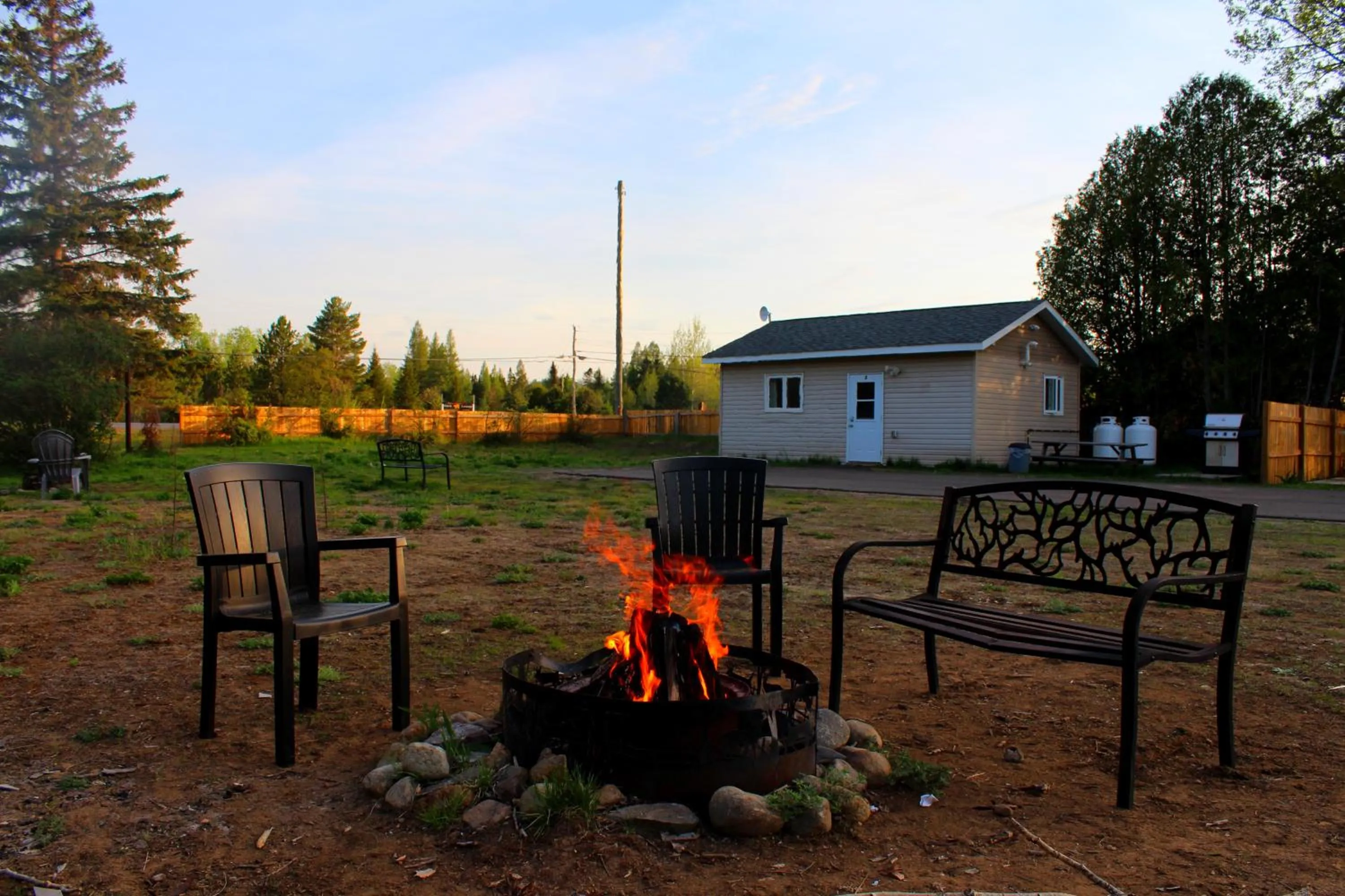 Four Seasons Algonquin Cabins