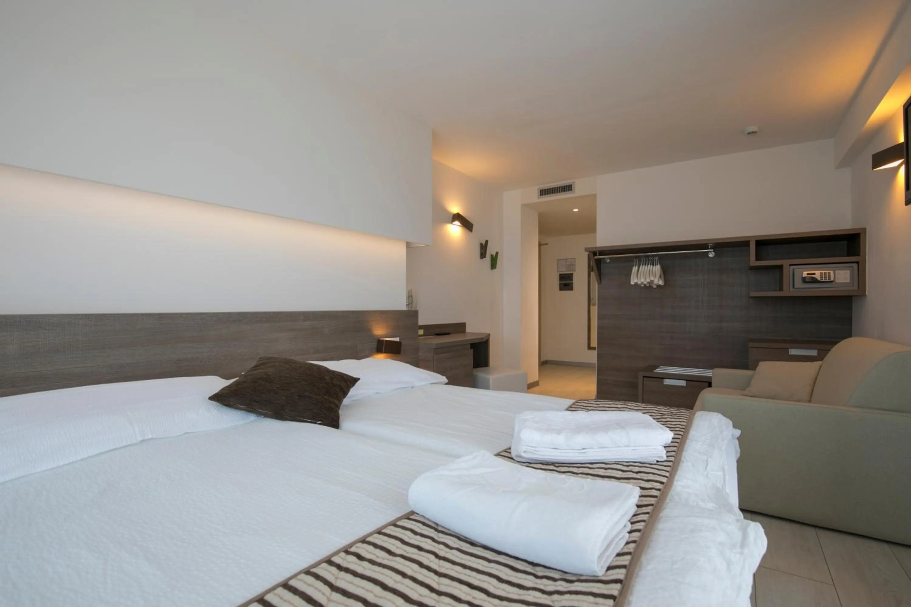 Bedroom, Bed in Hotel Luna Bianca Folgaria