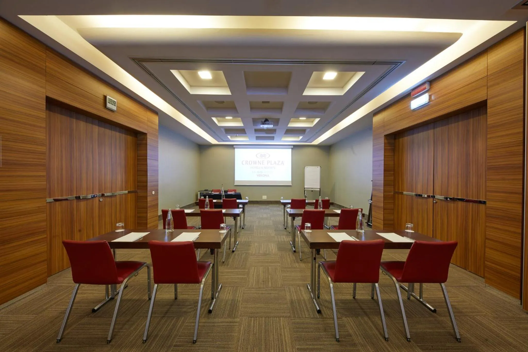 Meeting/conference room in Crowne Plaza Verona Fiera by IHG