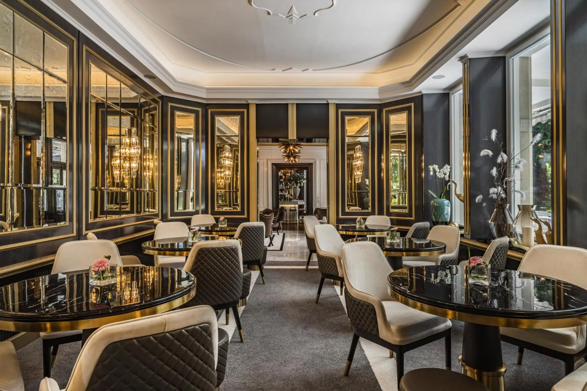 Restaurant/places to eat in Villa Eden a member of Leading Hotels of the World