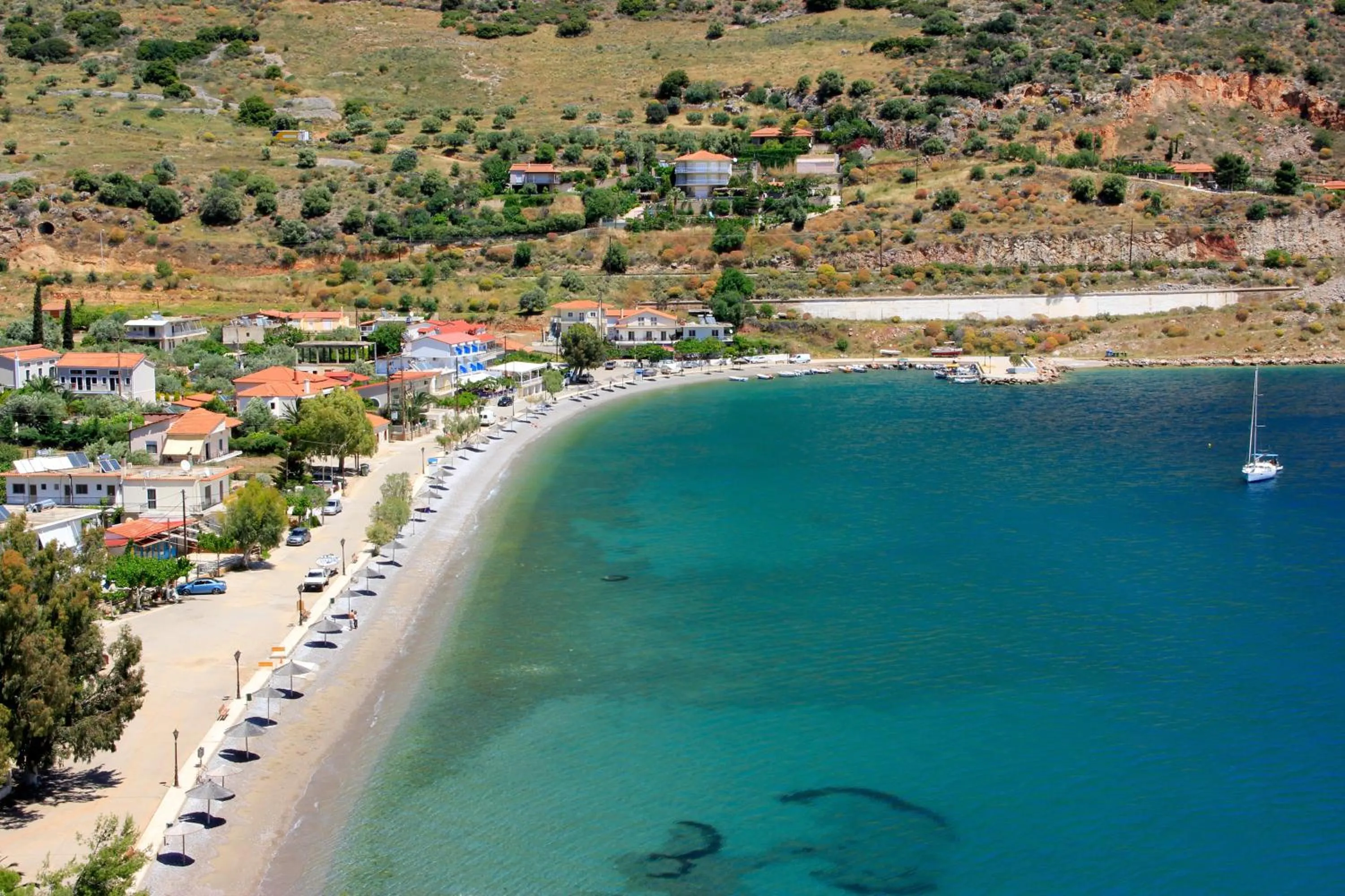 Fishing in Hotel Galaxias