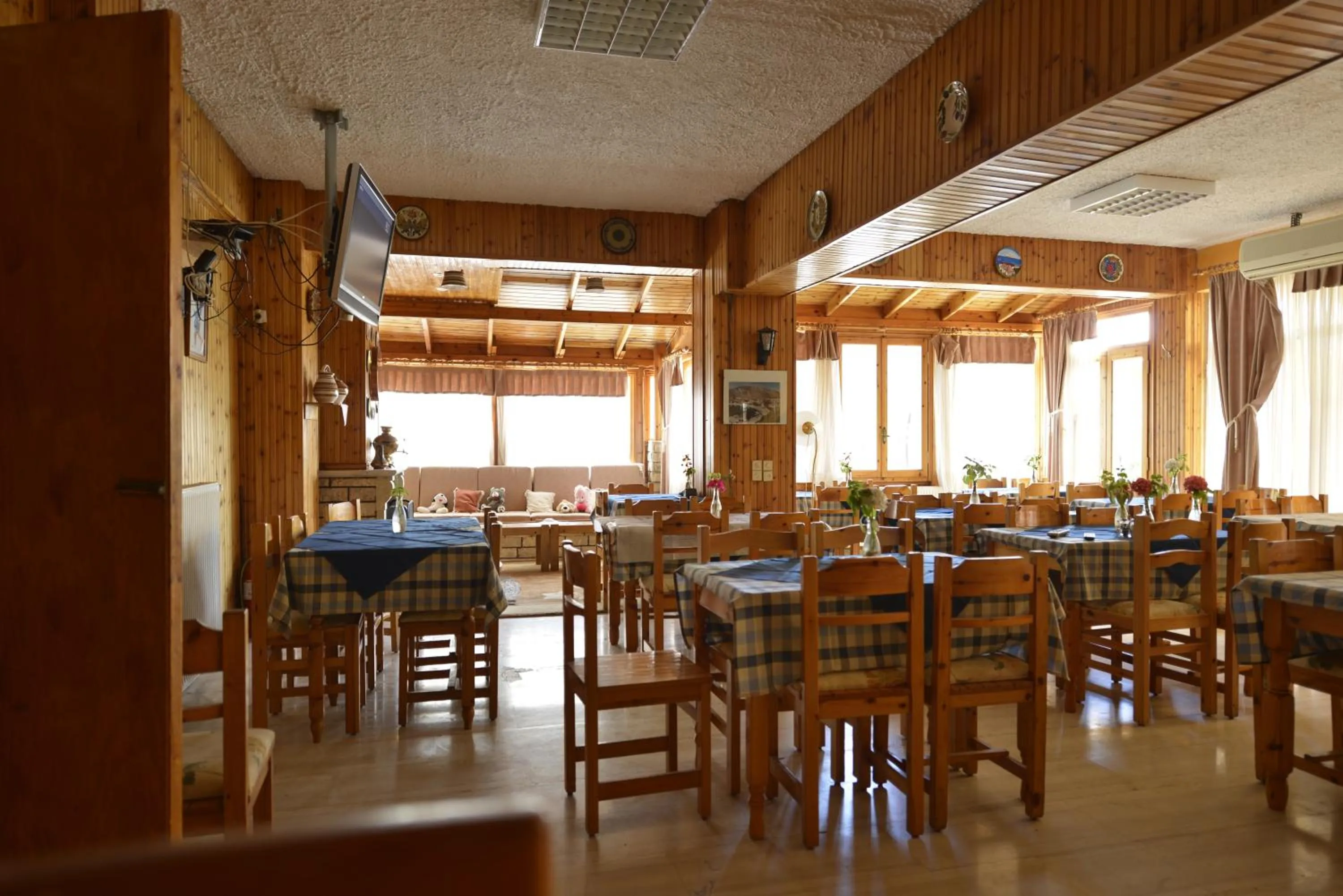 Restaurant/places to eat in Hotel Galaxias