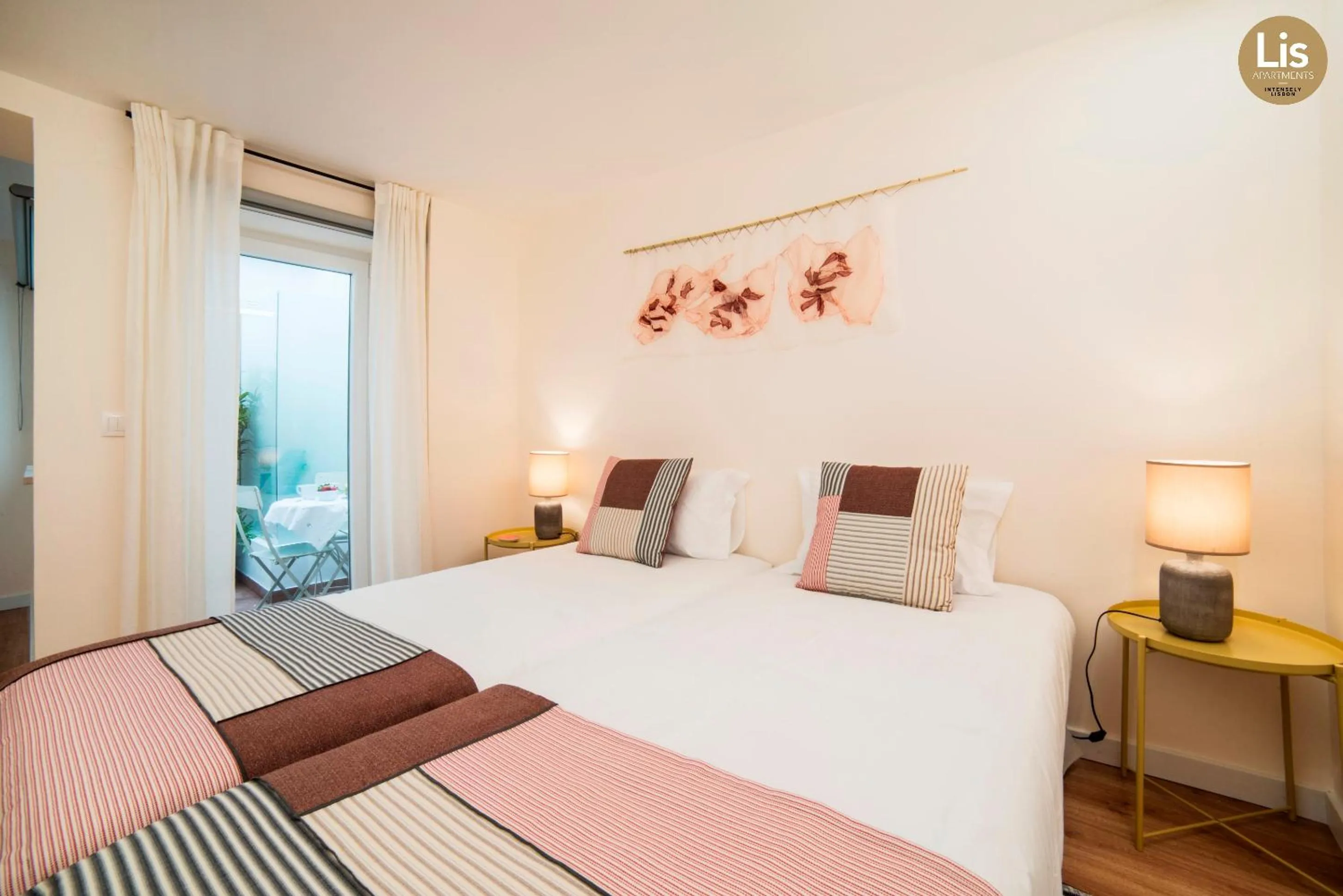 Bed in Lis Apartments