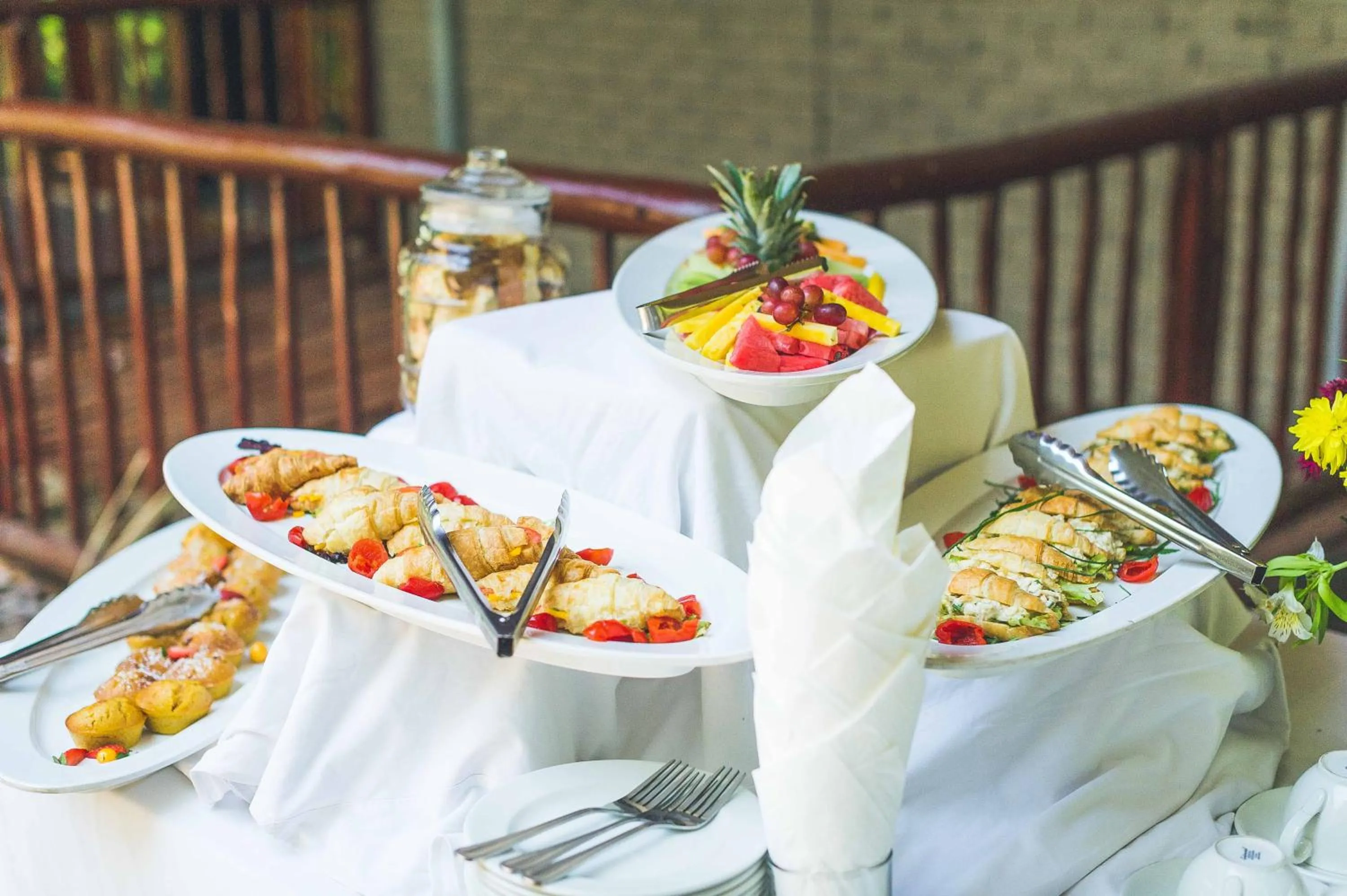 Restaurant/places to eat in The Blades