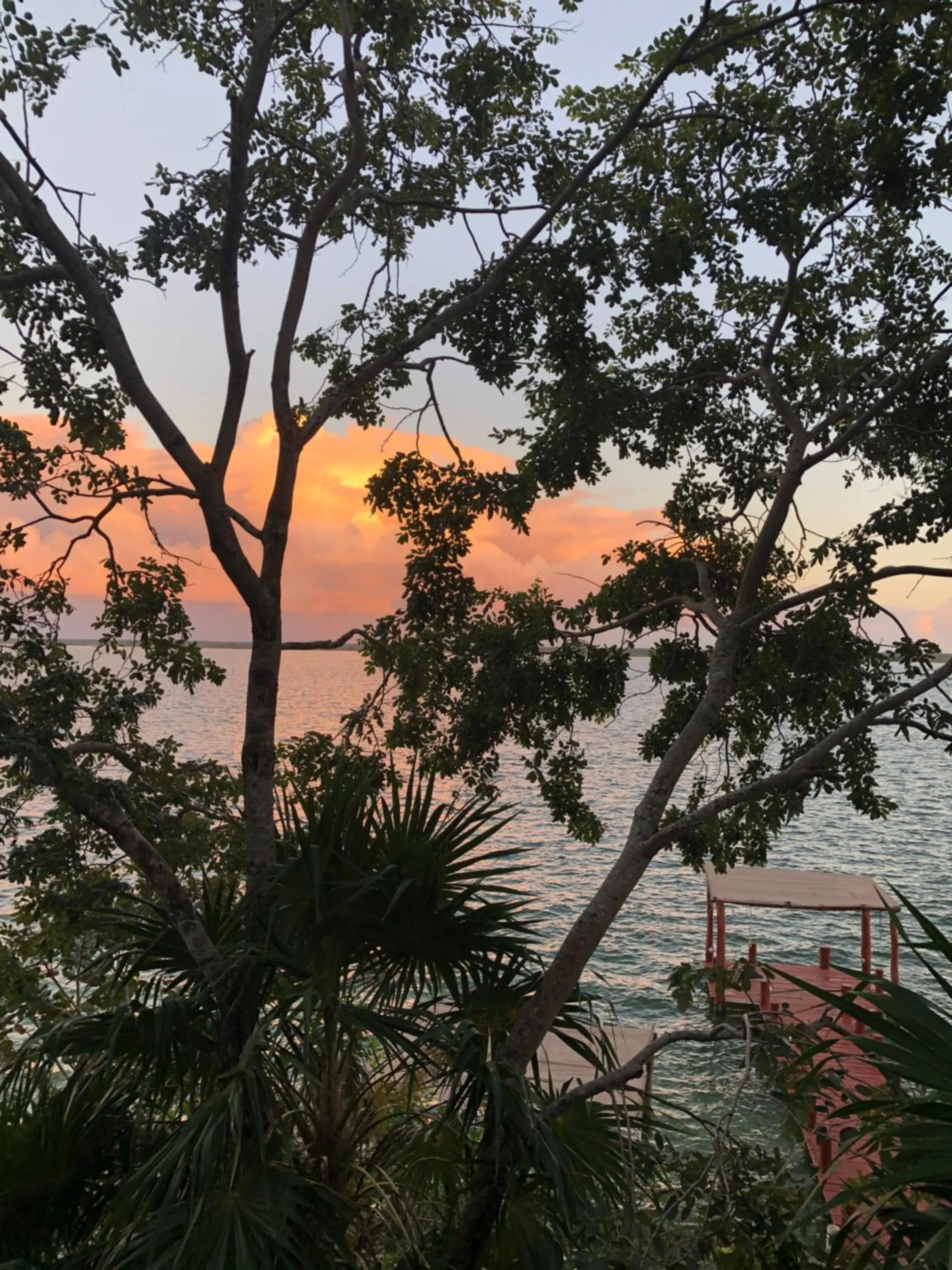 El Roble Nature Hotel & Lagoon
