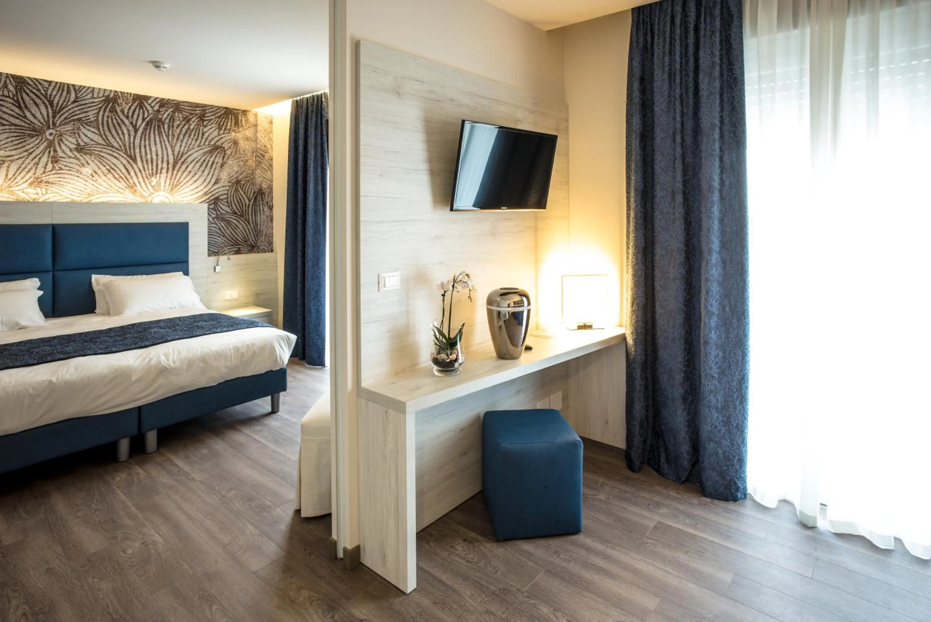 Decorative detail, Bed in Hotel Cesare Augustus