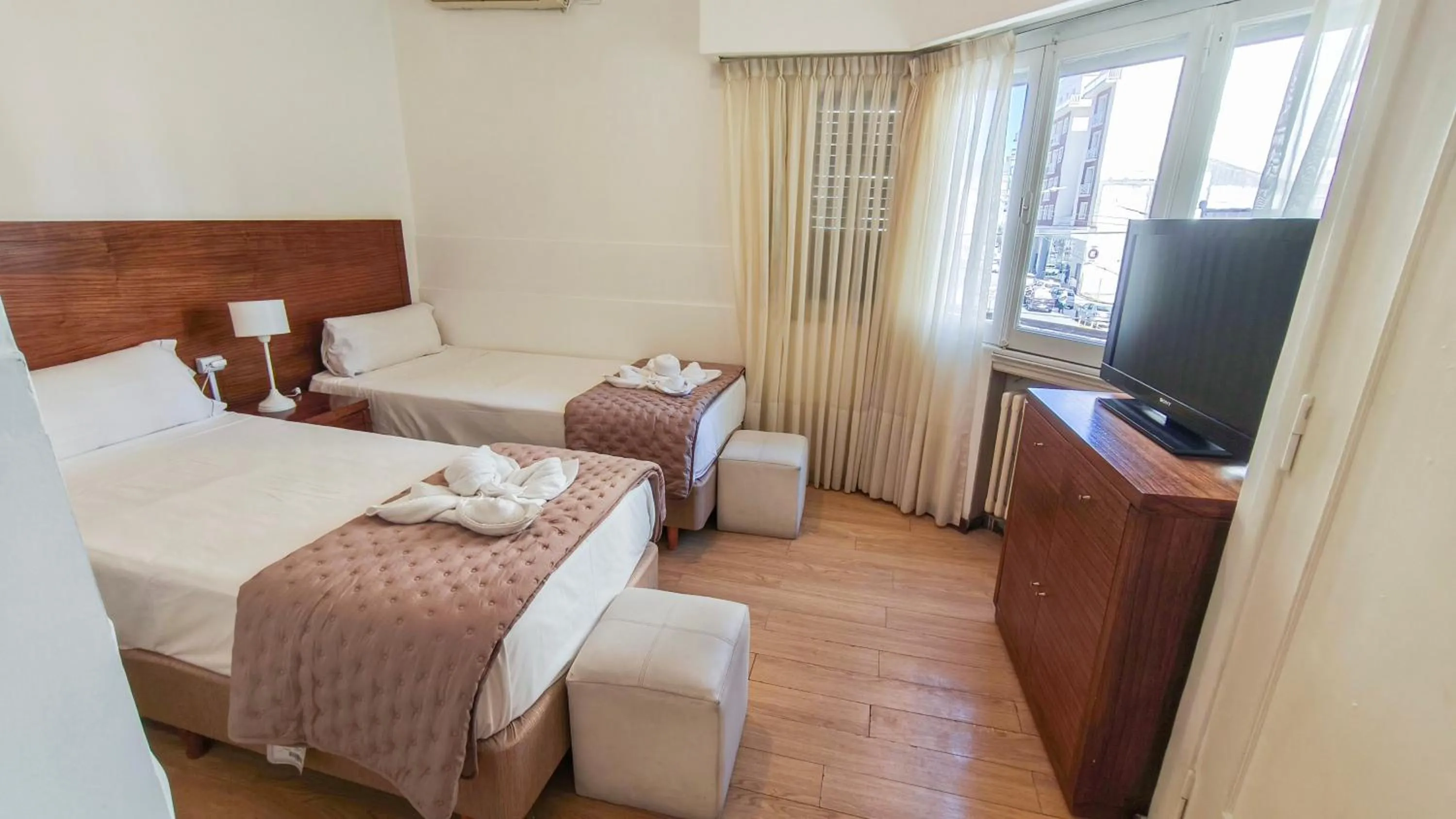 Bed in Argentino Hotel