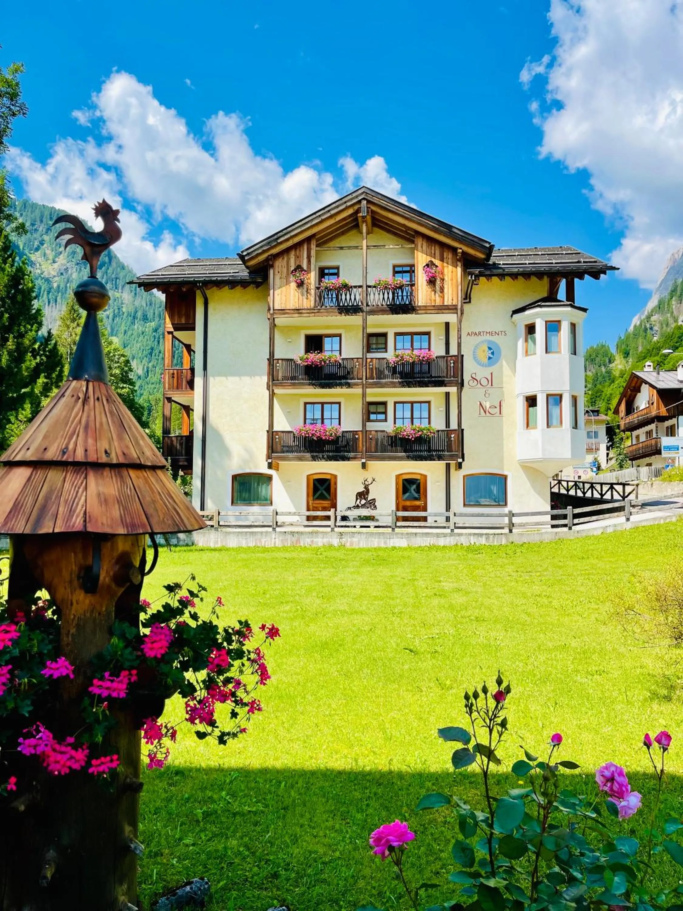 Property building in Apartments Sol E Nef