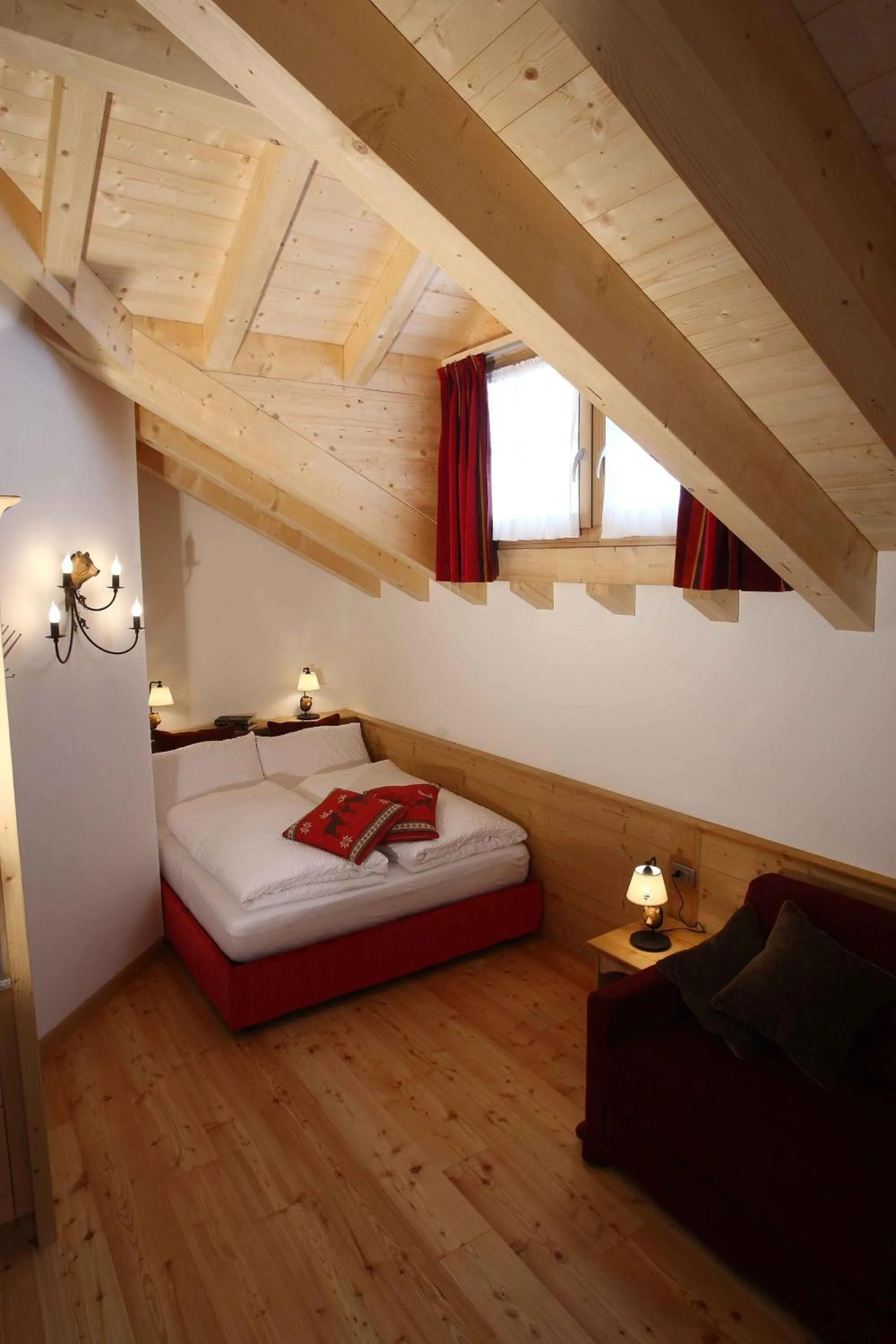 Decorative detail, Bed in Apartments Sol E Nef