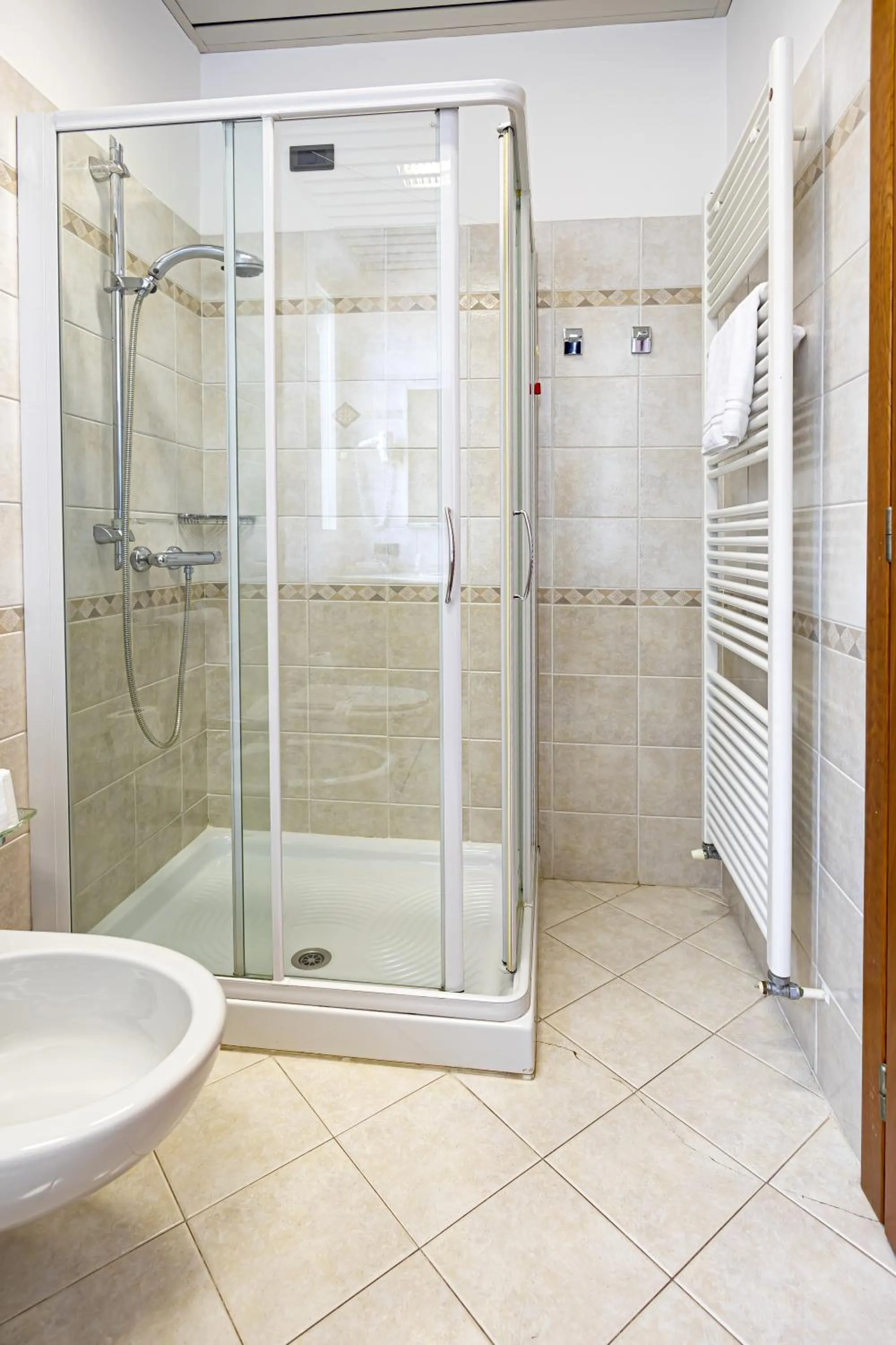 Shower in LVG Hotel Collection - Il Portico