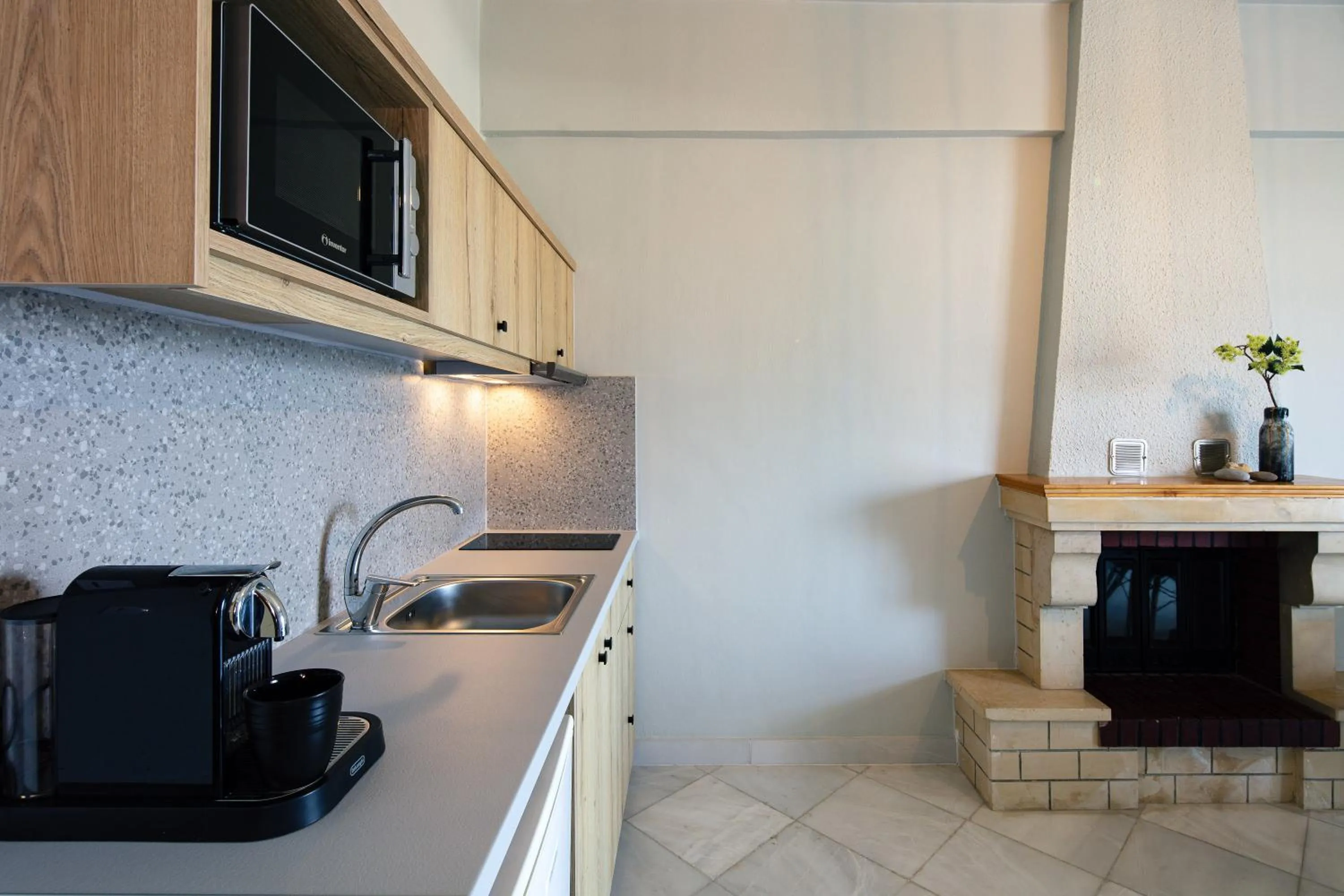 Coffee/tea facilities in Anthos Apartments