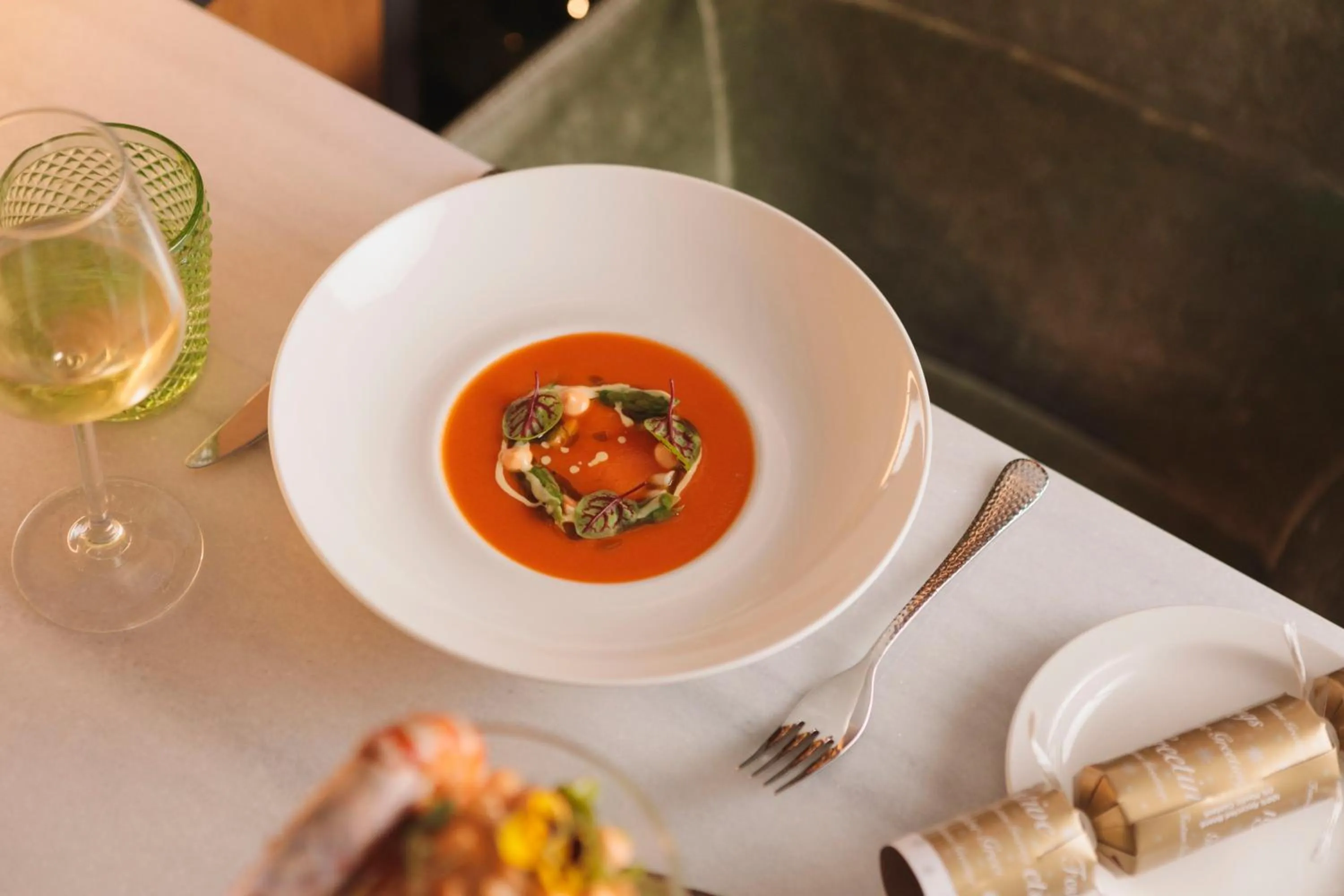 Restaurant/places to eat in Melia White House Hotel